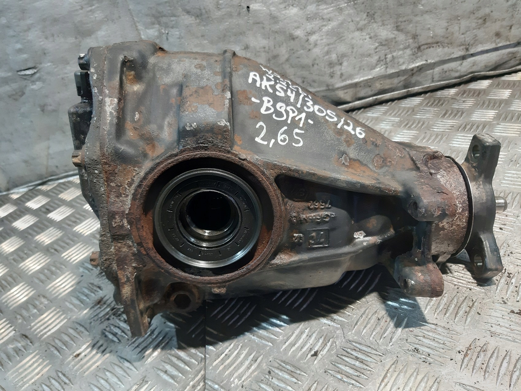 MERCEDES W211 2.2 CDI differenciál differenciál hátsó far differenciál 2.65 A2303511108