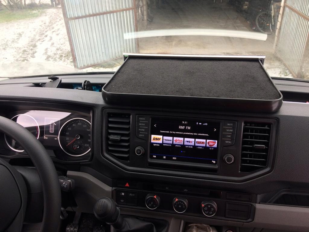 Police, stolek na kokpit Man Tge od roku 2017, Velur