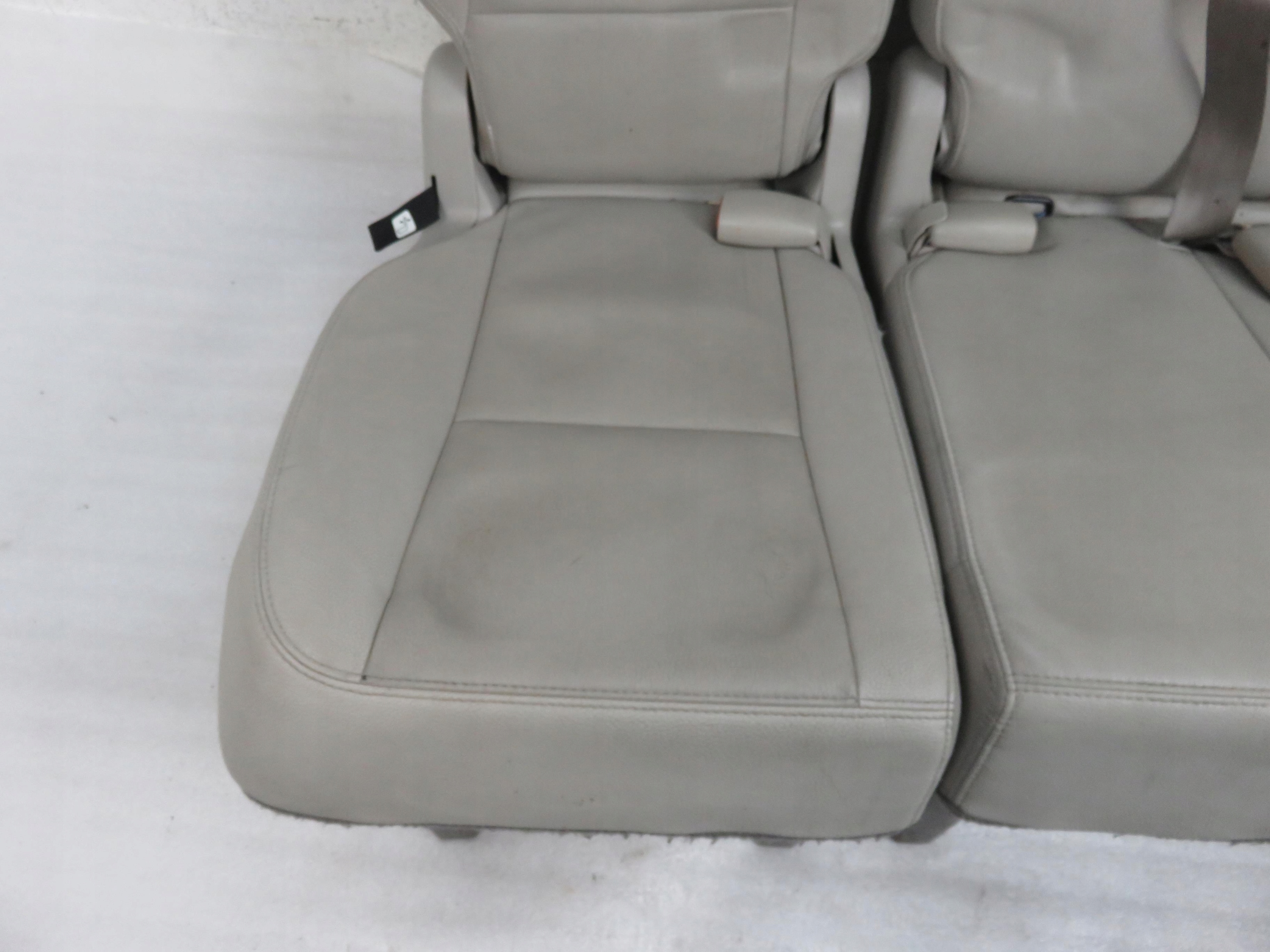 диван CHRYSLER Voyager IV кожа
