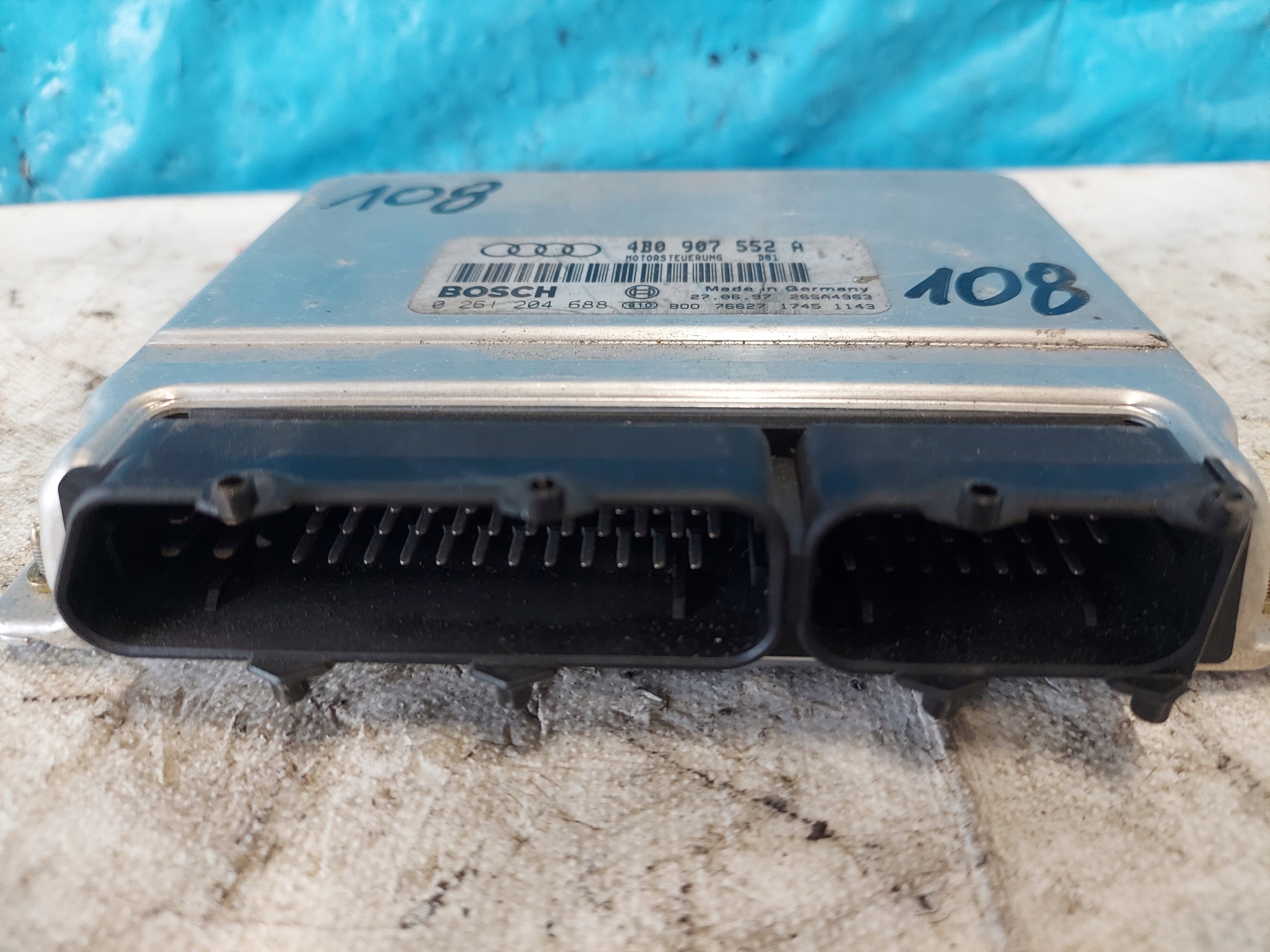 A6 C5 2.4 V6 4B0907552A vezerlő egység motor