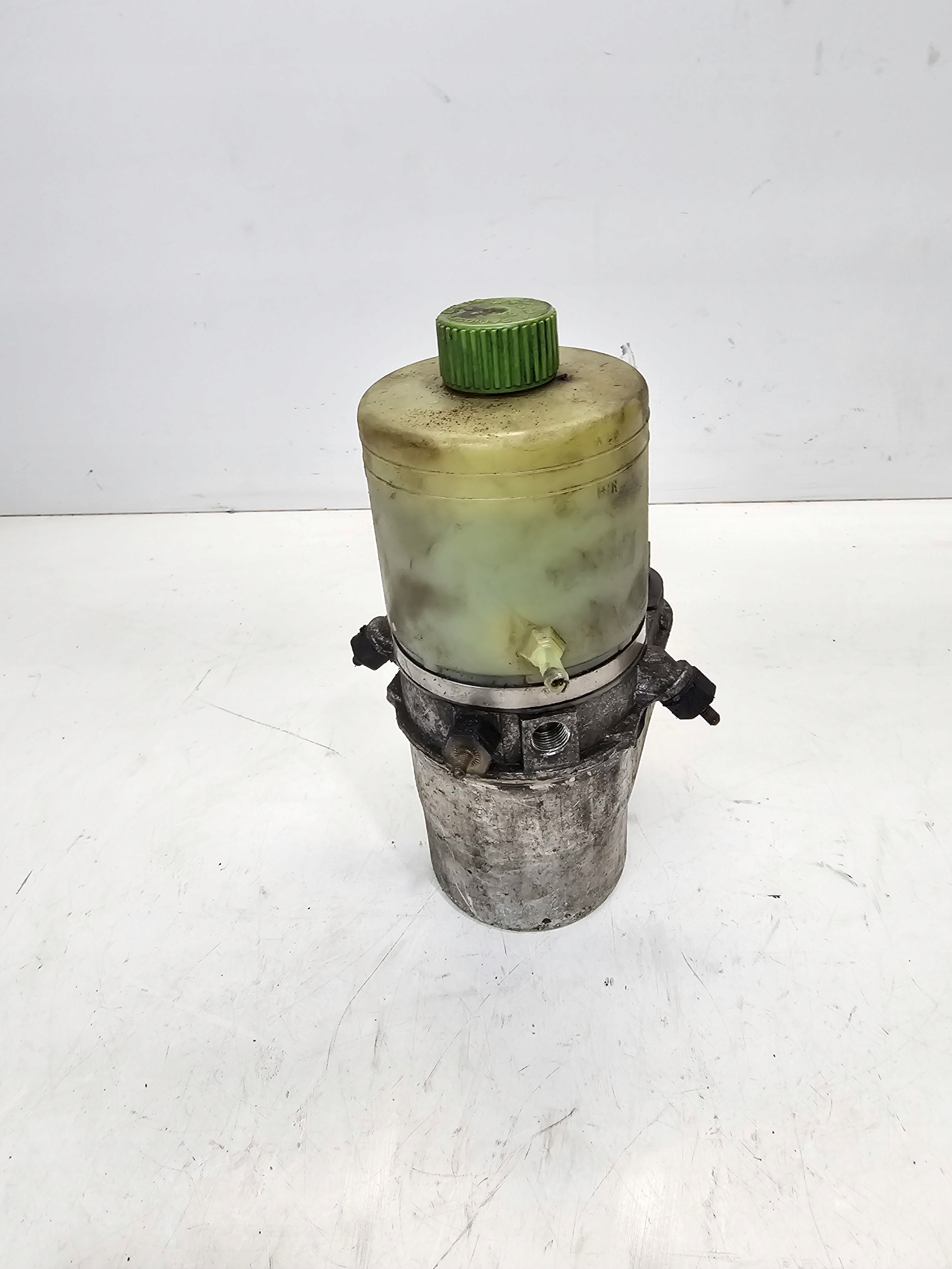 servo pump AUDI VW SEAT SKODA 6Q0423156M