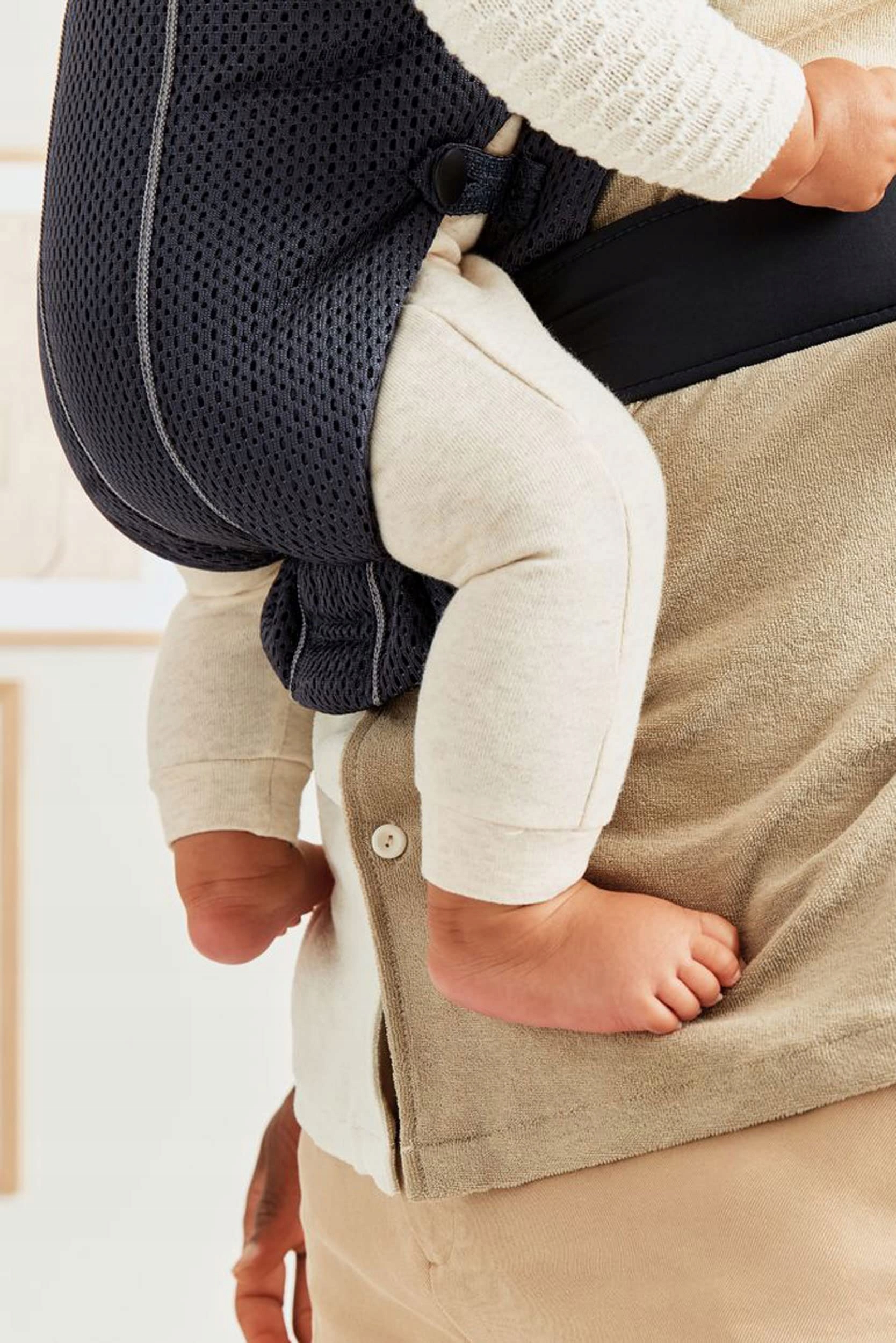 BABYBJÖRN Ergonomiczne Miękkie Nosidełko Mini Dla Noworodków Granatowe — miniatura 6