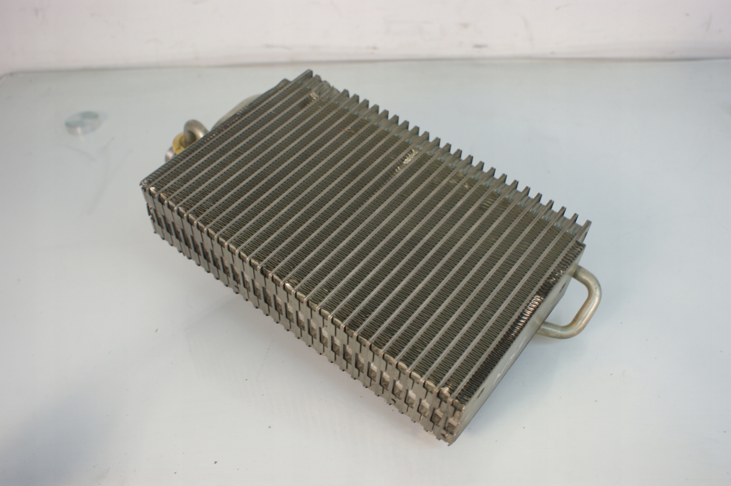 PAROWNIK KLIMATYZACJI MERCEDES W203 A2098300158 Typ samochodu Samochody osobowe