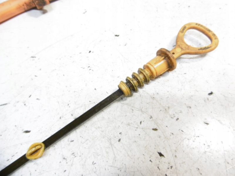 GOLF 4 IV BAGNET OLEJU 1,8T 06A115611B 108033 Producent części Topran