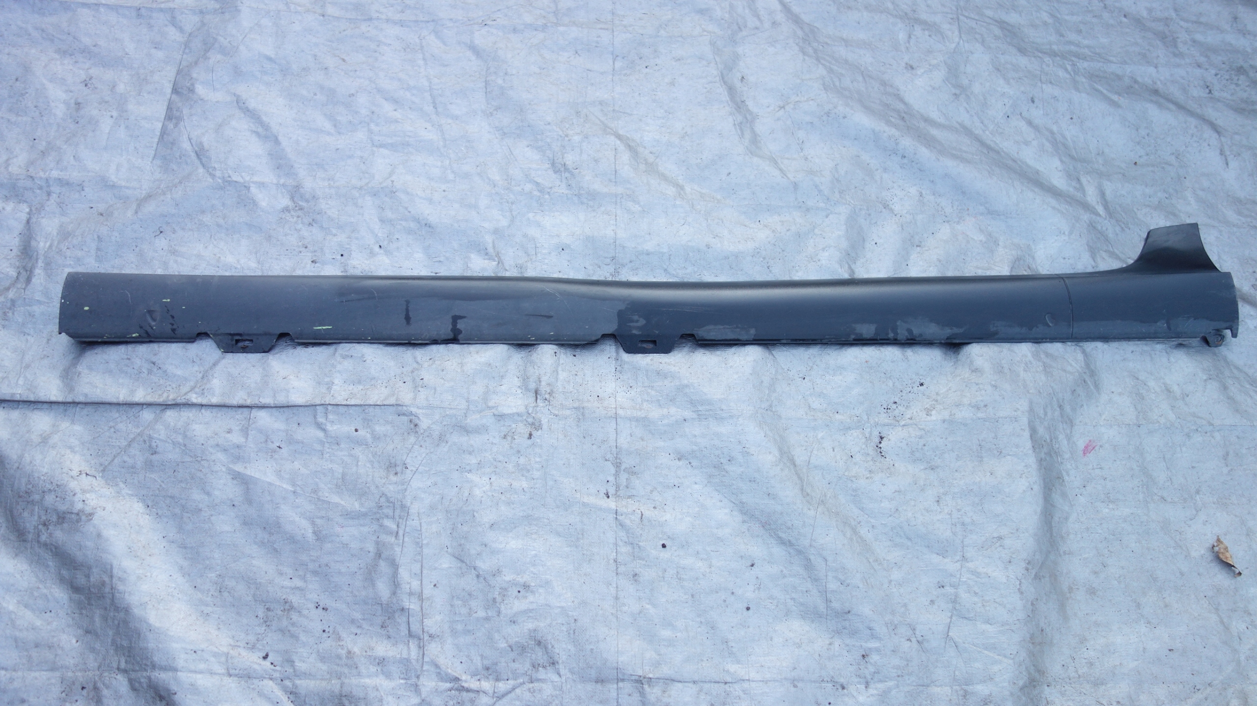 1K3853859B mih8 - VW Golf V GTI левая накладка на порог левая