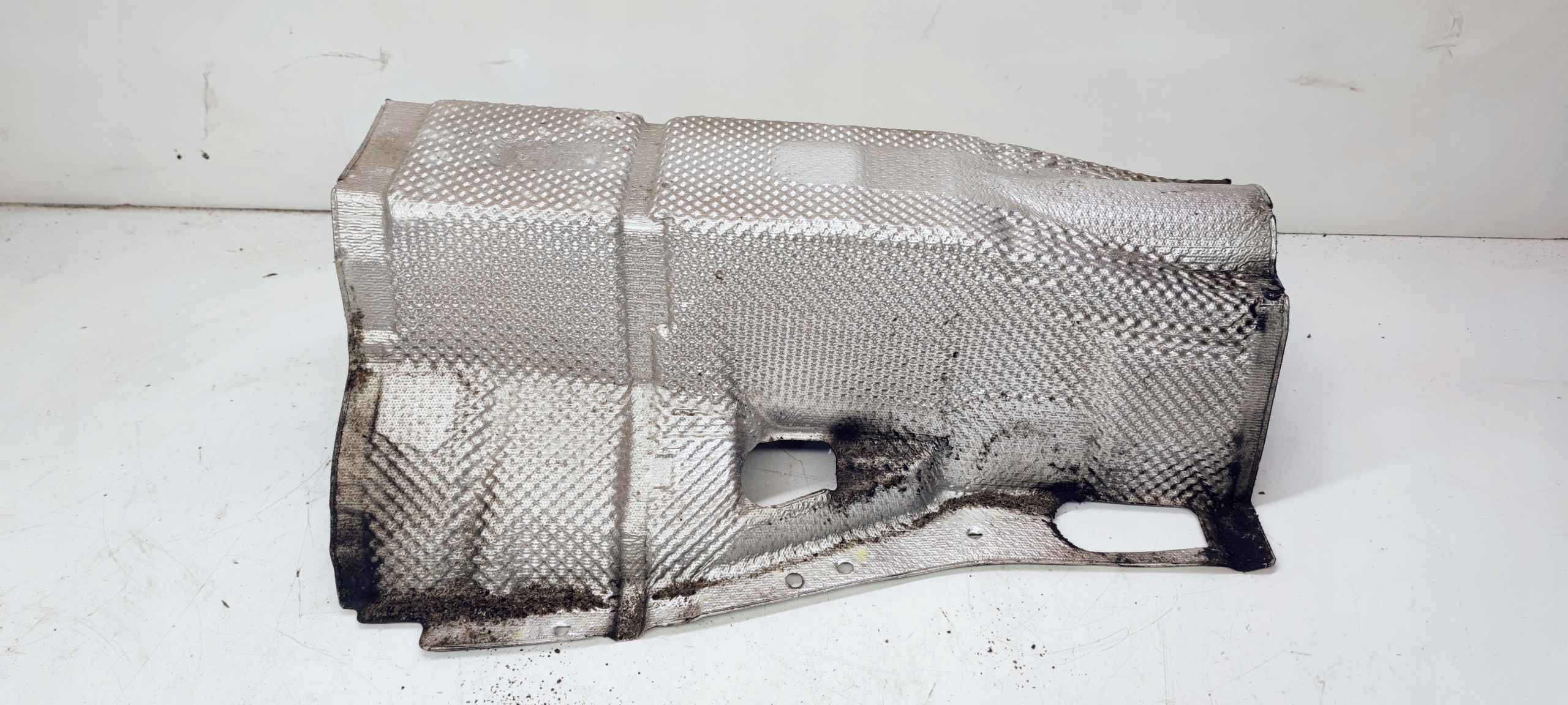BLENDE ABDECKUNG TERMICZNA TUNELU AUDI A6 C7 A7 4G0804160A