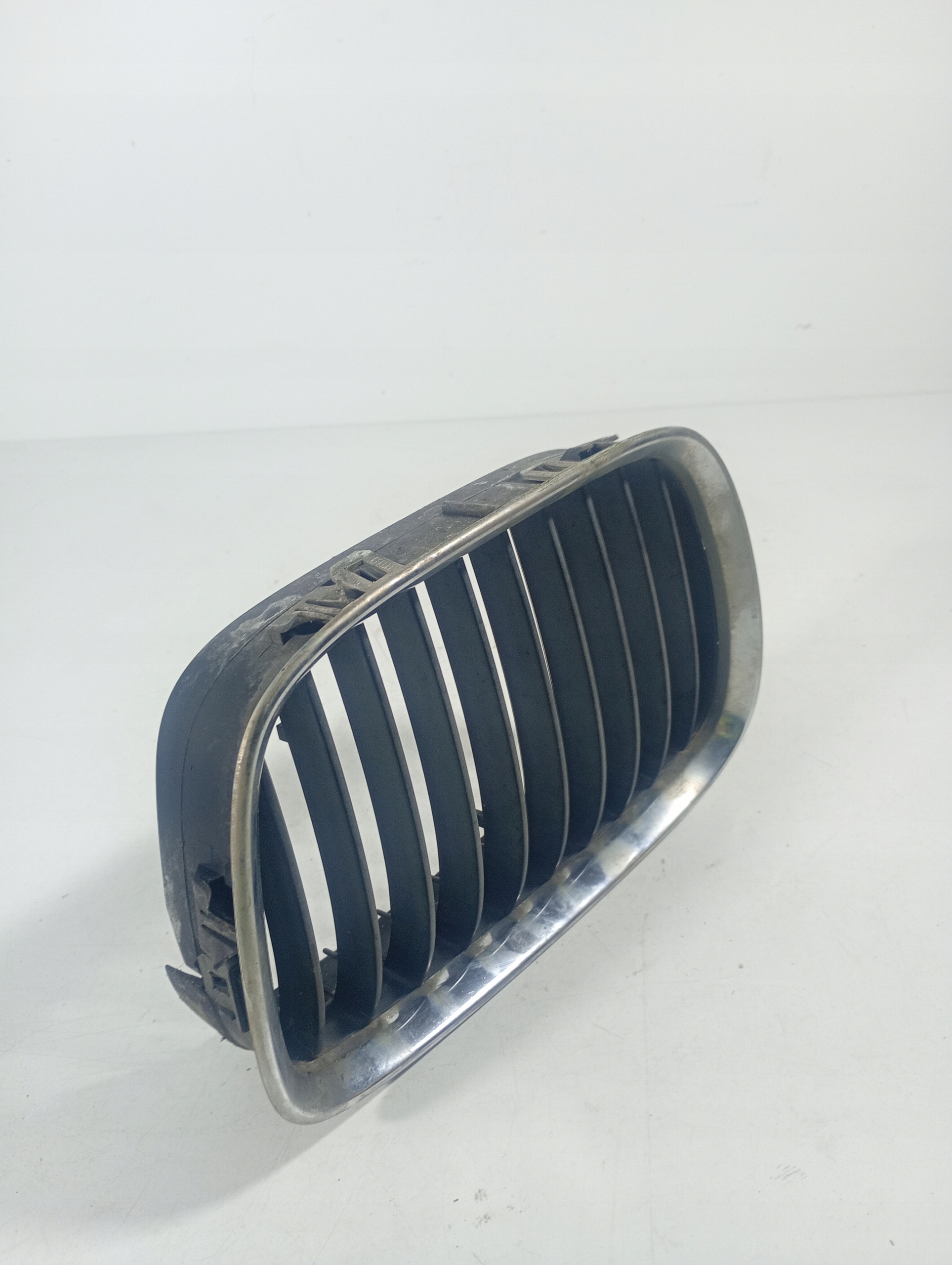 BMW 3 E39 95-00 grill grille radiator OE 8159313