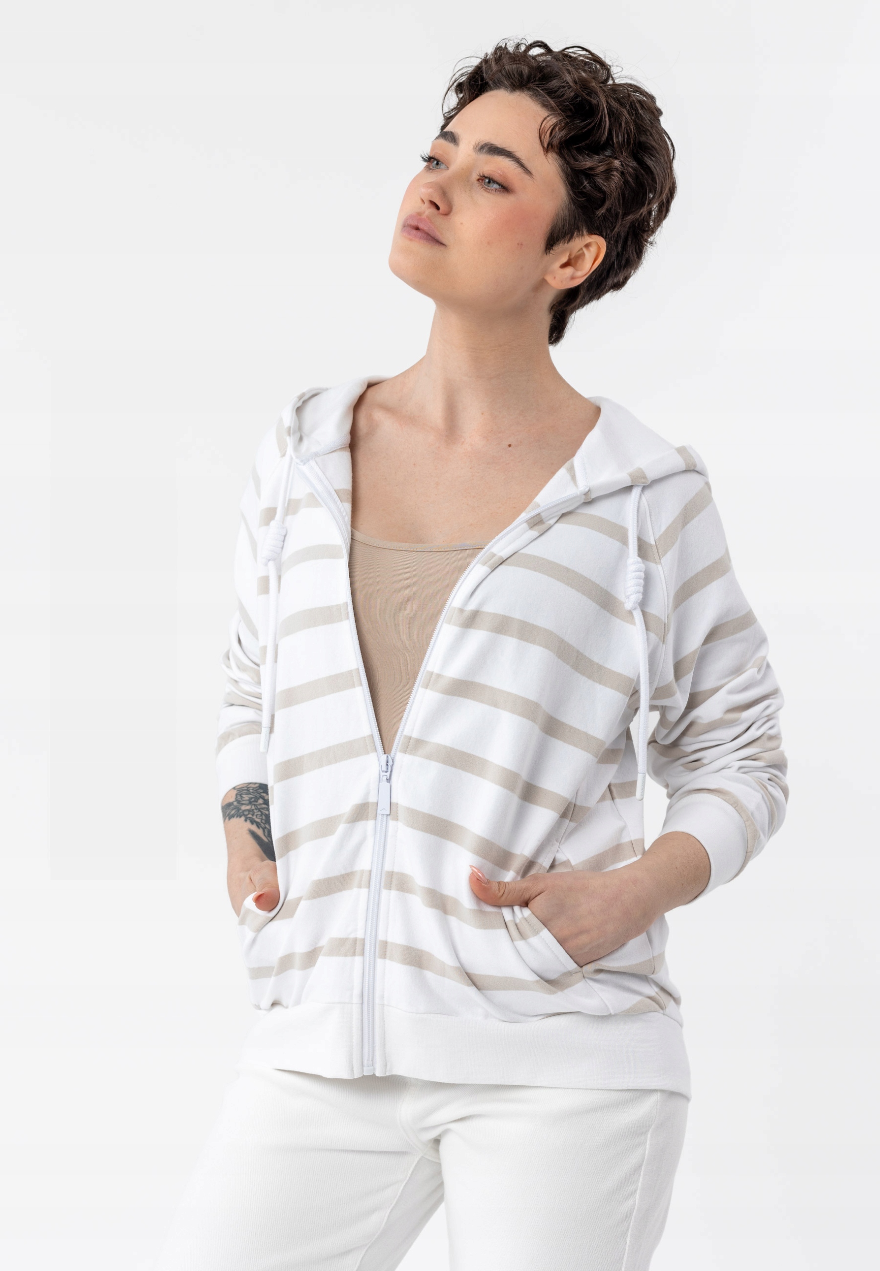Damska Bluza Z Kapturem Rozpinana Biała W Paski Volcano B-kira M