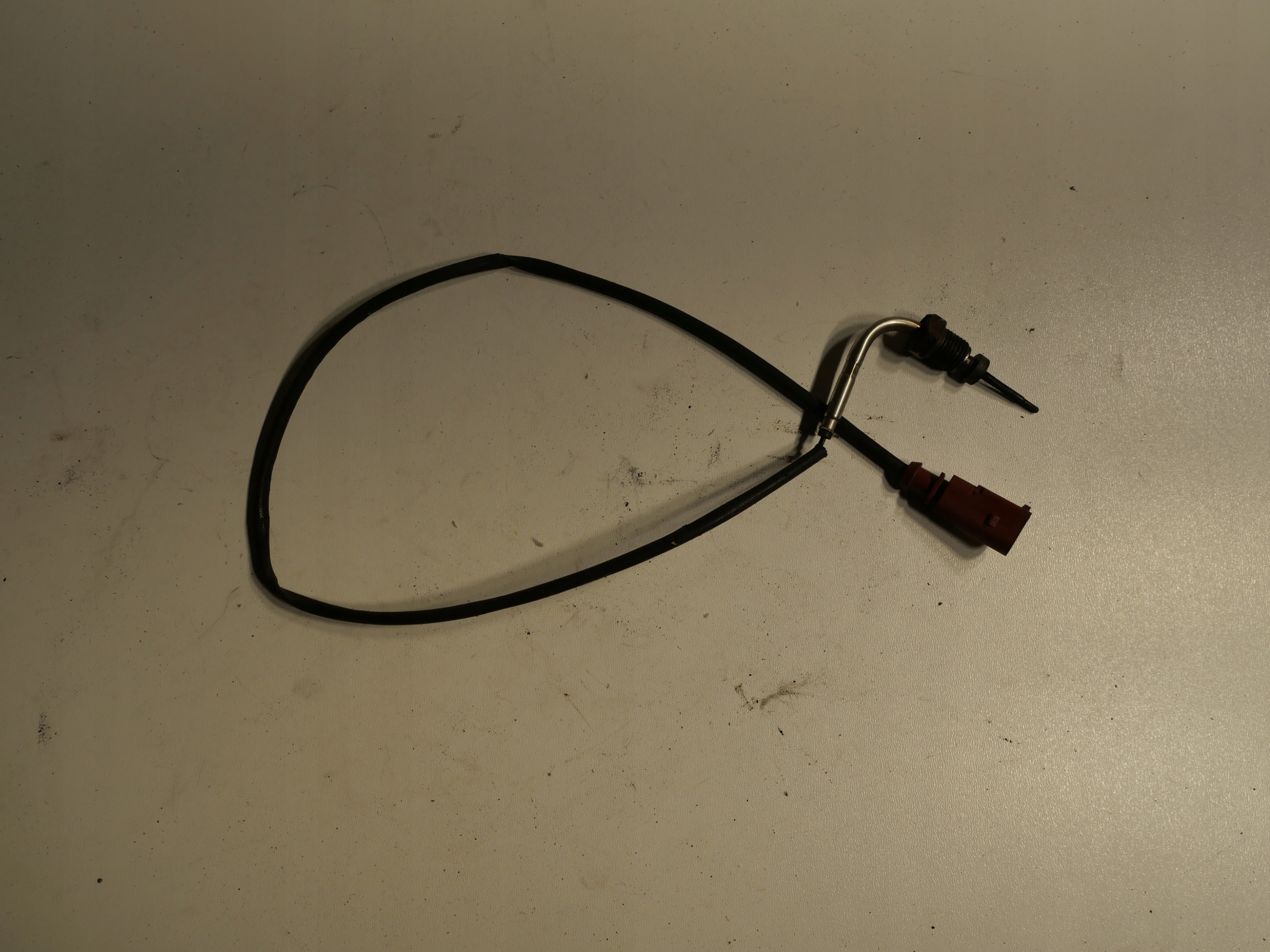 Sensor TEMPERATURY Gase VW SEAT SKODA 03L906088CL