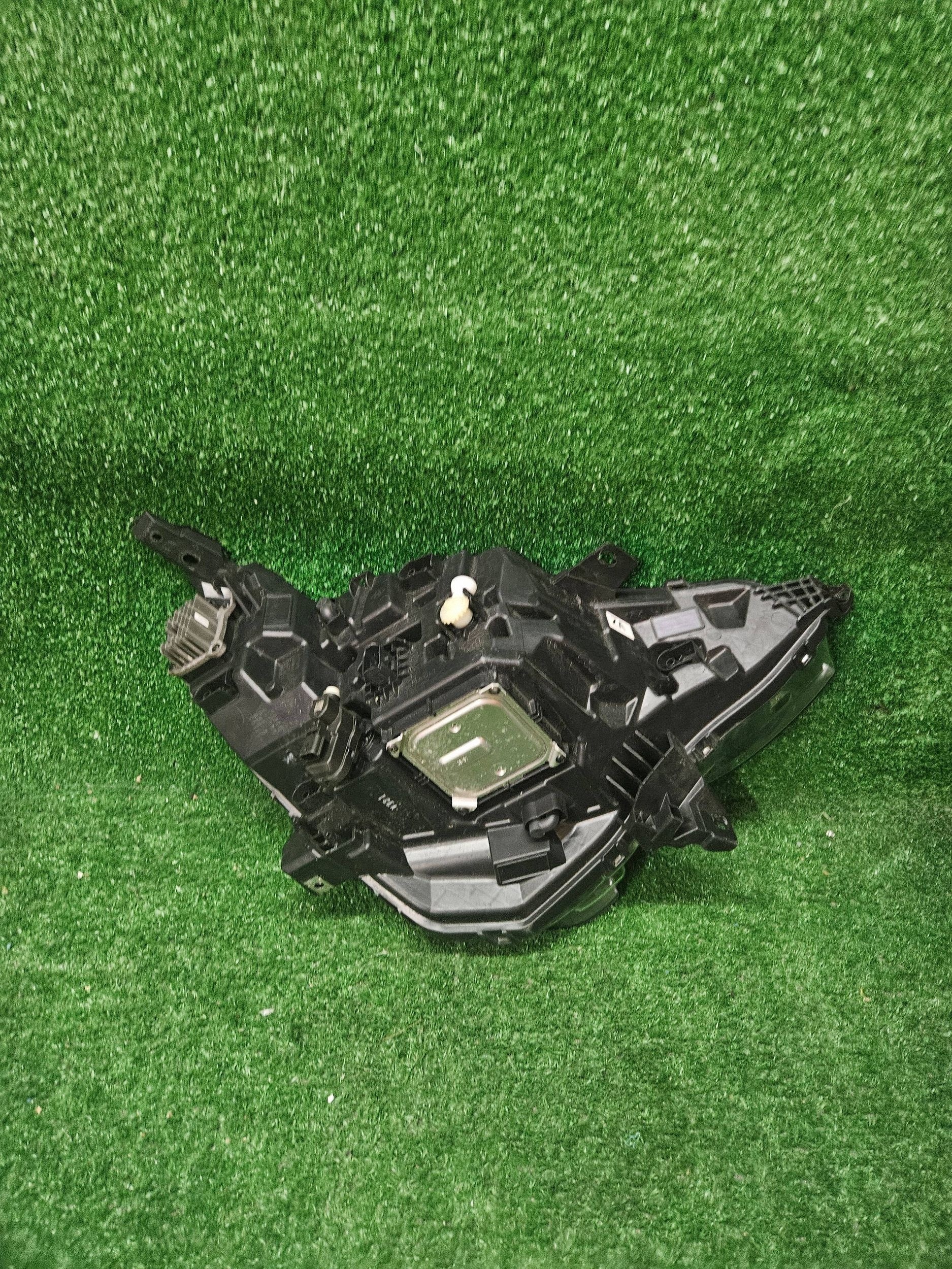 REFLEKTOR left front RENAULT ARKANA LIFT 23- MID LED NR.R1741