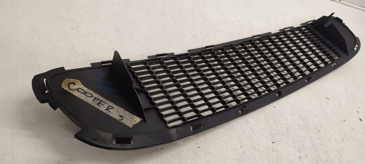 mřížka nárazníku předek Mini R55 R56