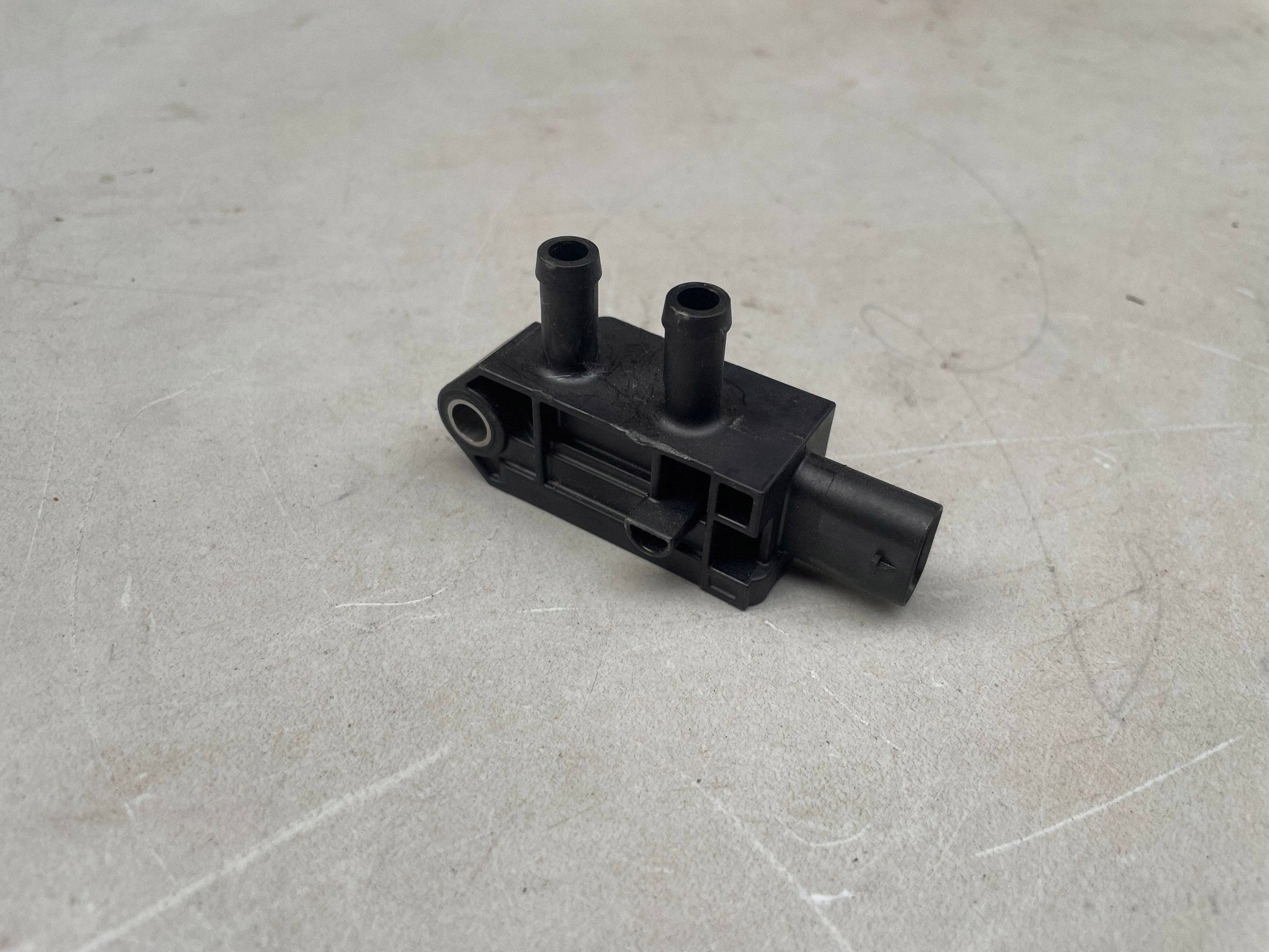 Abgasdruck sensor SEAT ATECA 05E906051P @A