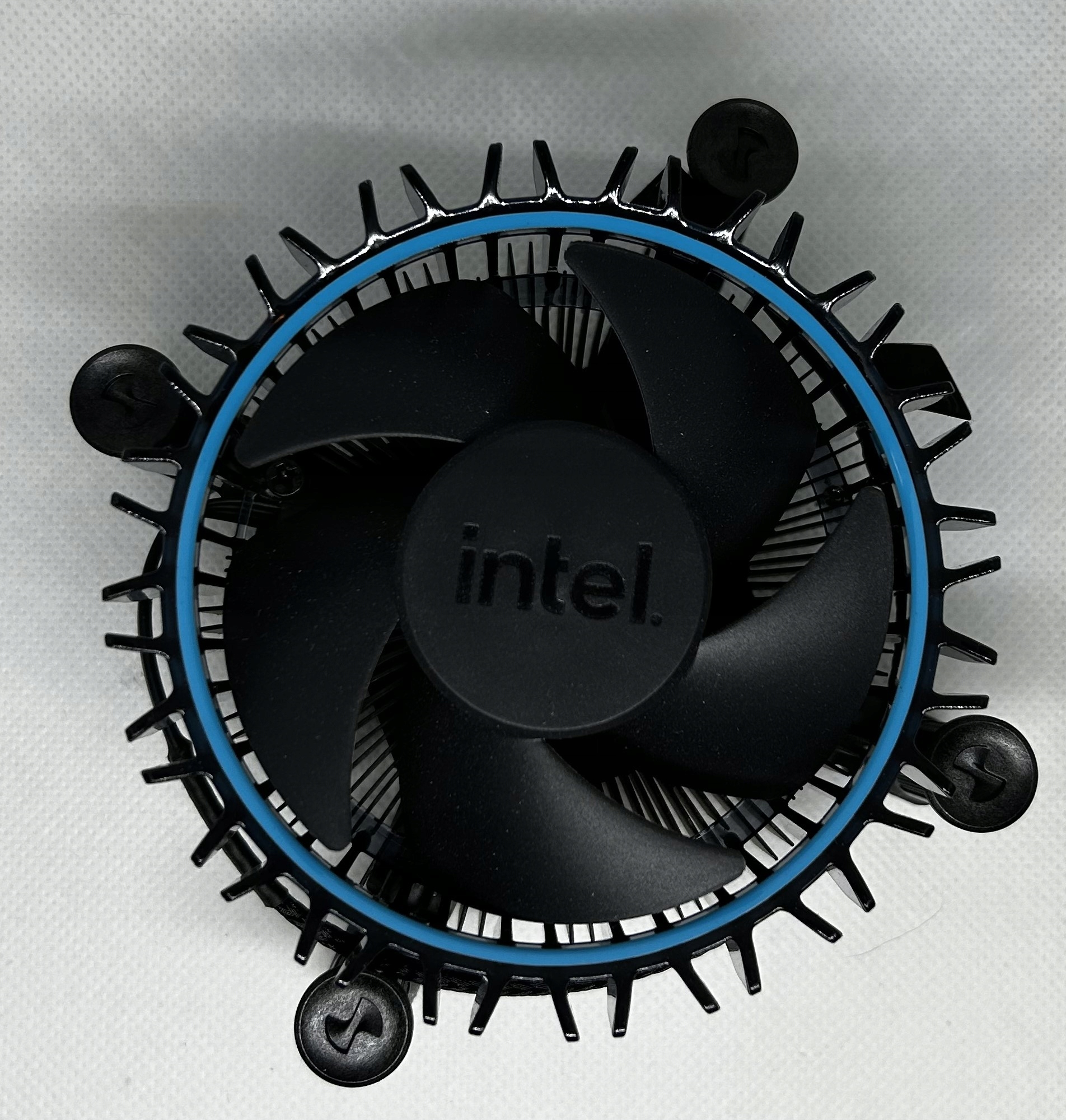 

Chłodzenie procesora aktywne Intel LGA1700 12gen