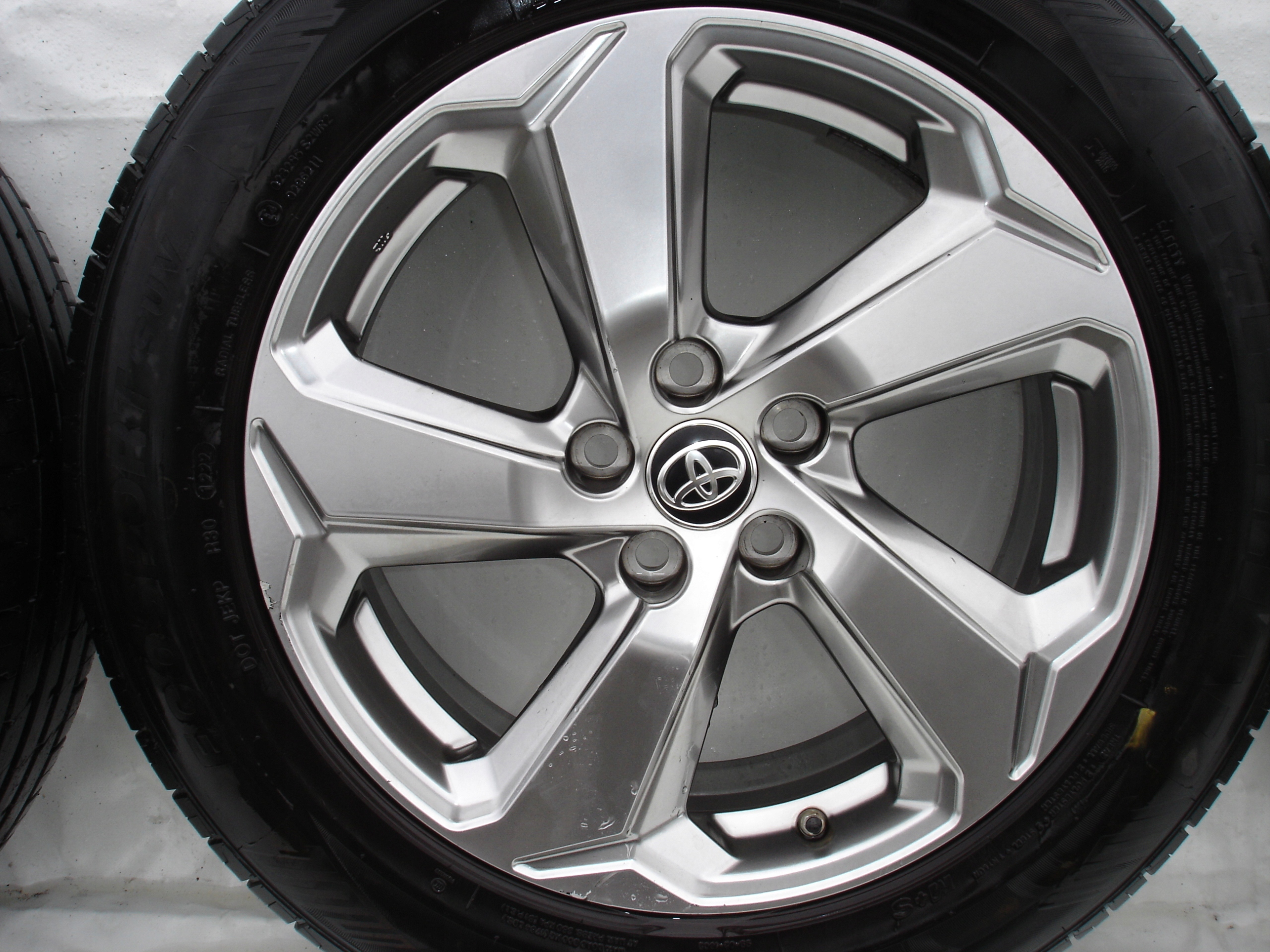 TOYOTA RAV4 V 19- wheels discs 225/60/18