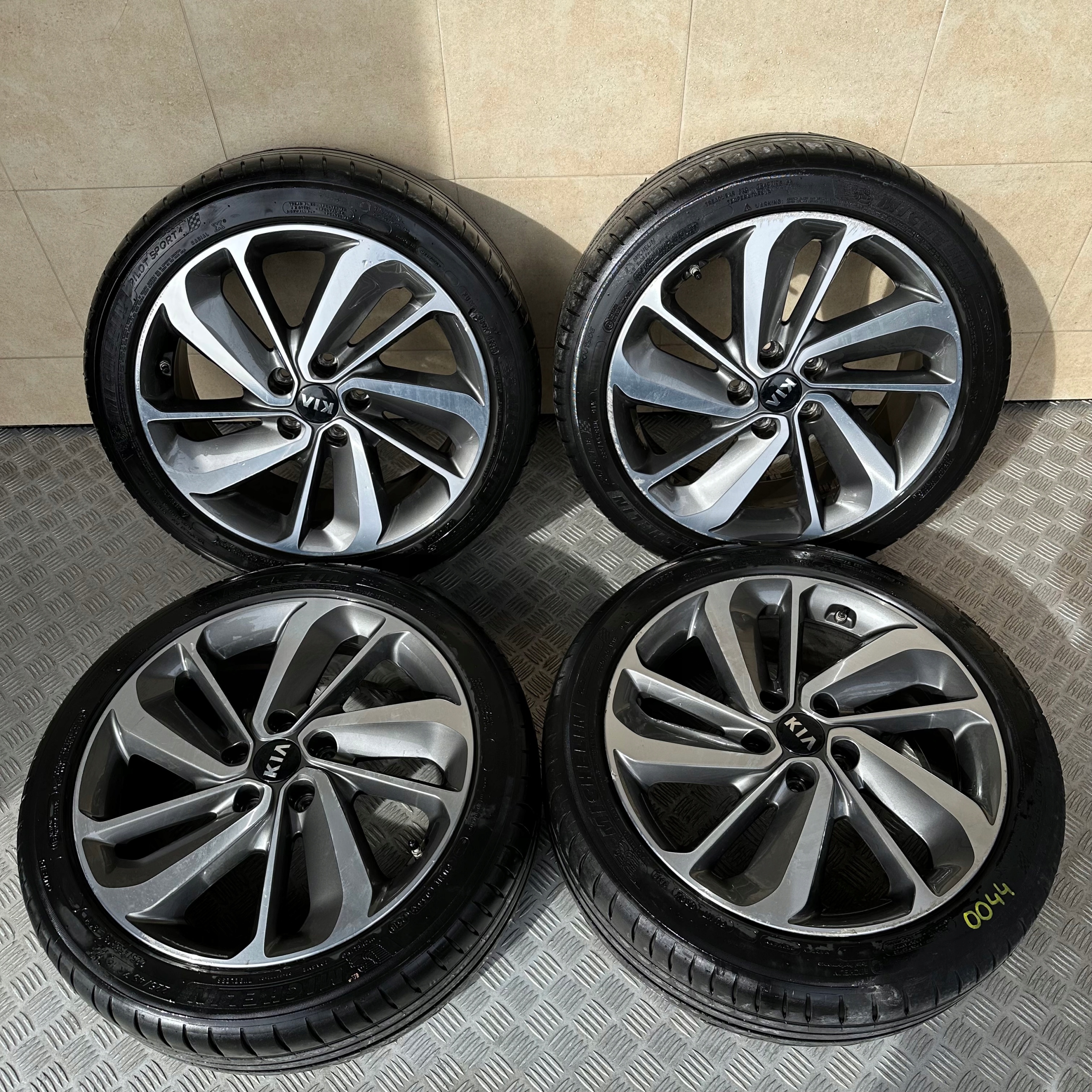 FELGI KOŁA MICHELIN KIA NIRO 225/45/18 3MM