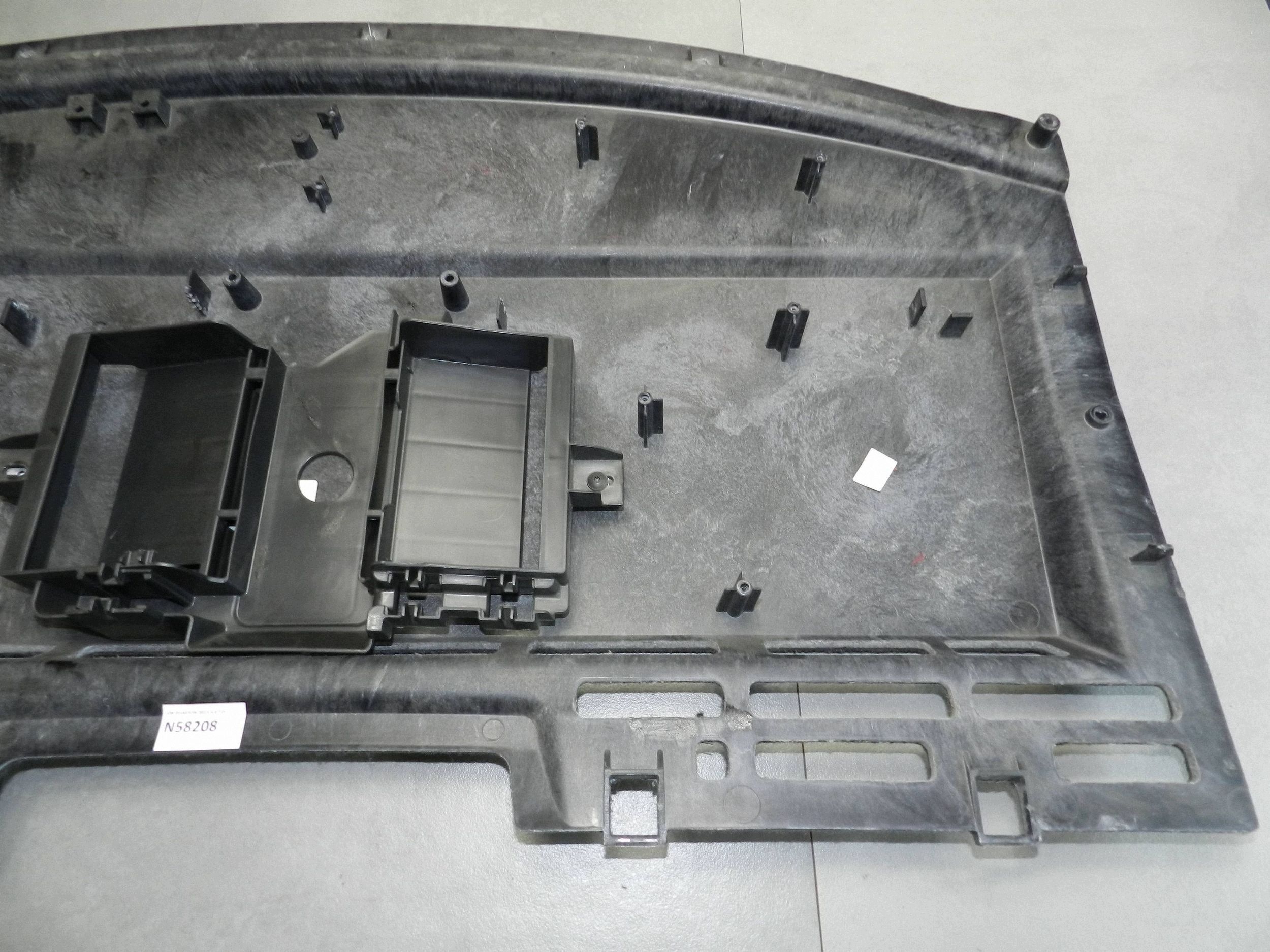 Volkswagen Phaeton plato boot 3D5867477K N58208