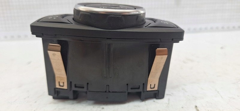 Pulsante interruttore luci FORD FOCUS III 10139792