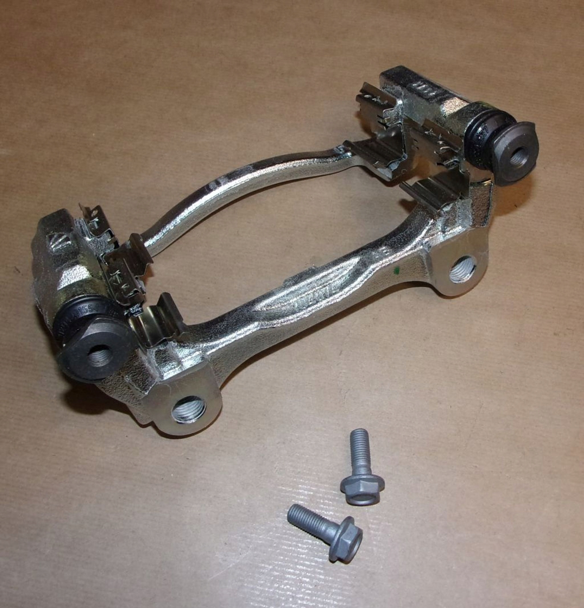 JARZMO ZACISKU P BOXER III TYŁ PRAWE Producent części Groupe PSA