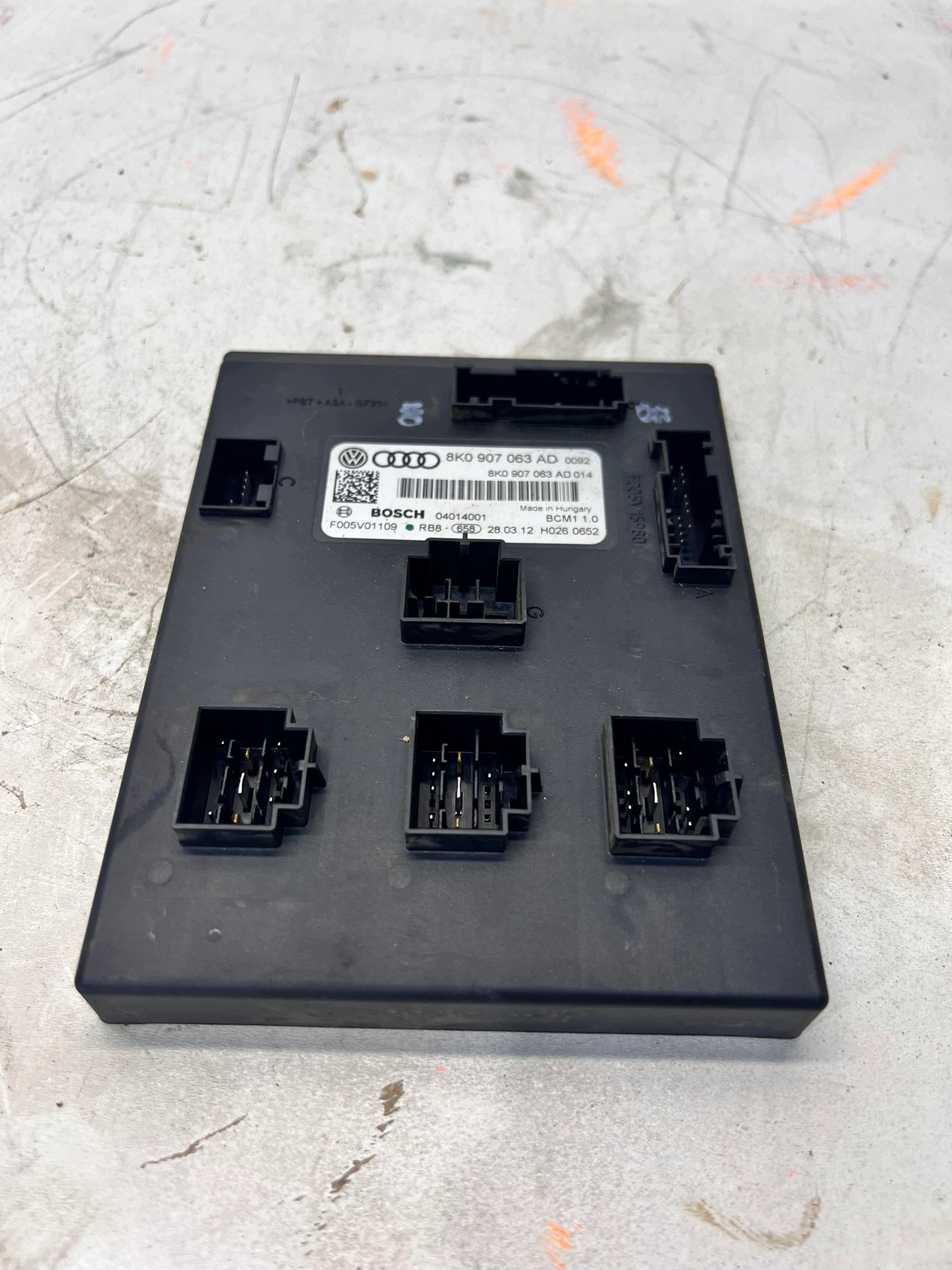 module control unit KOMFORTU AUDI A4 B8 A5 8T Q5 8R 8K0907063AD