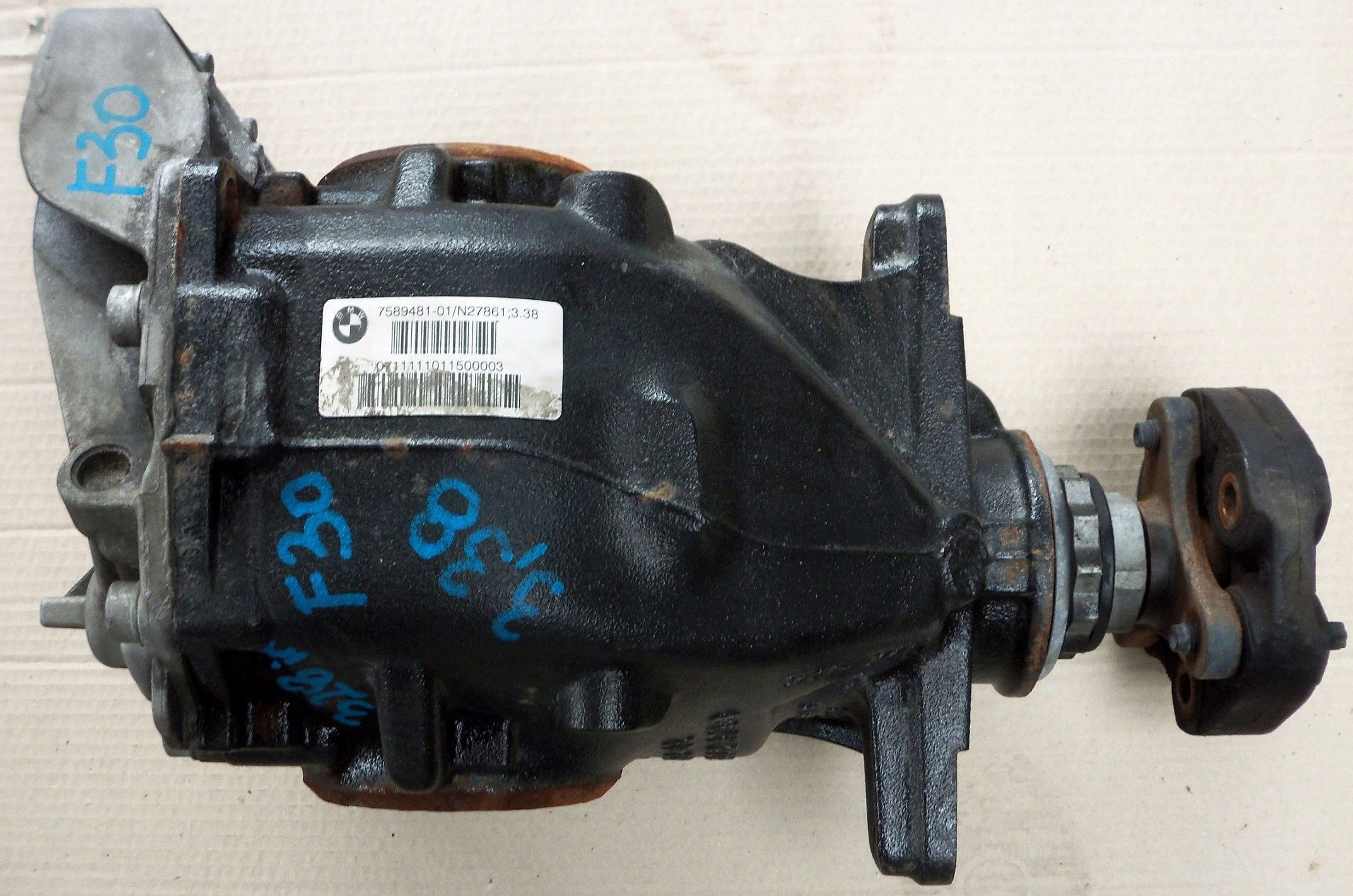 7589481 - BMW F20 LCI F30 задний мост дифференциал 3,38 7589482