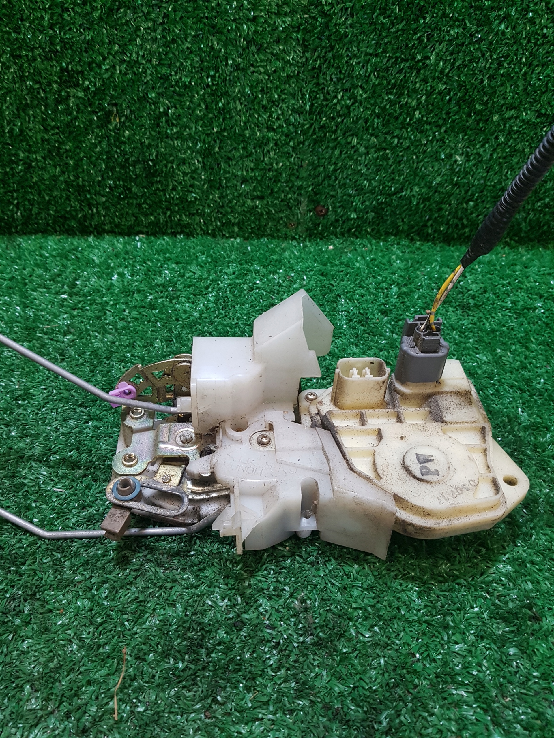 lock door right front HONDA JAZZ 2 2 PIN