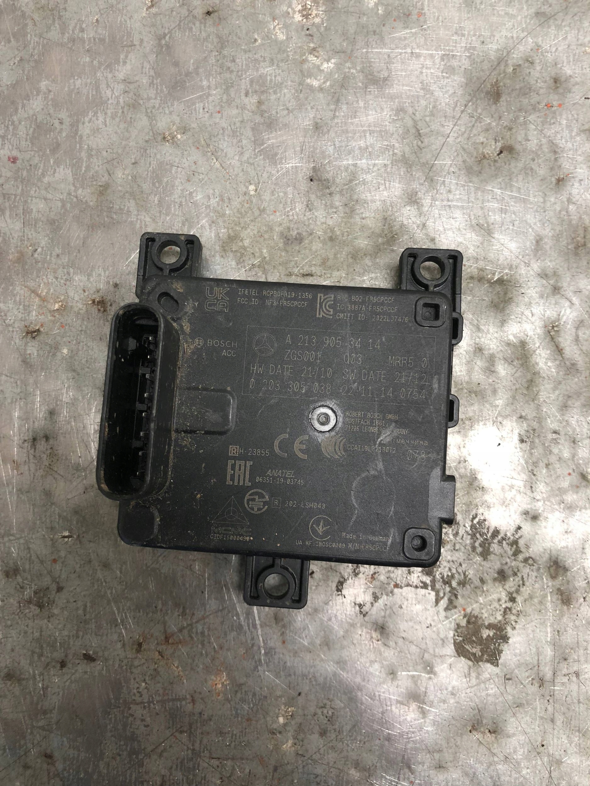 RADAR Sensor DISTRONIC MERCEDES A2139053414