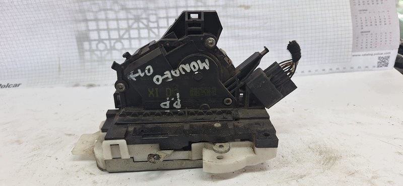 lock door right front FORD MONDEO 01- 2S4AA21812FB