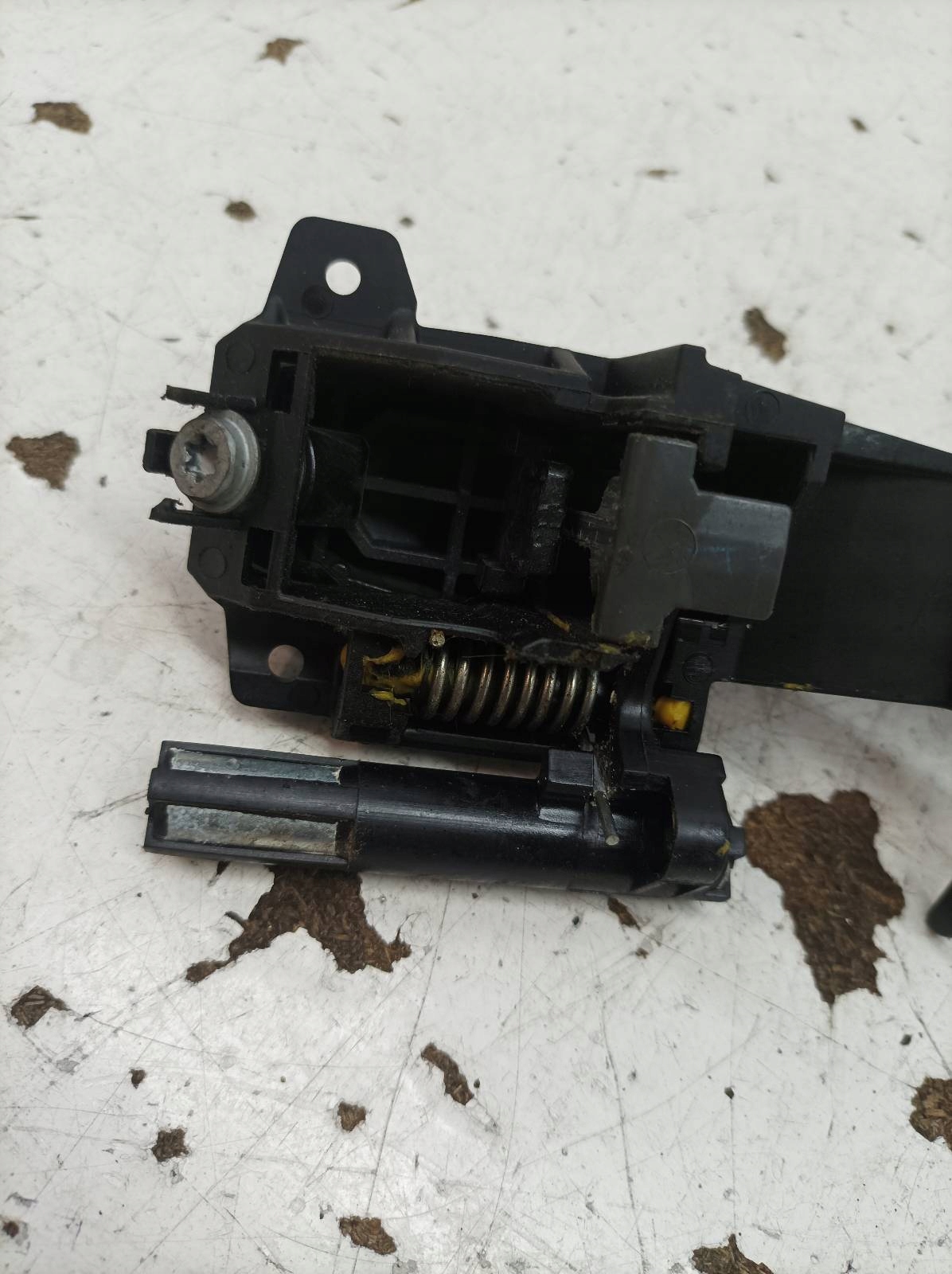 handle exterior right front Subaru Legacy V (2009-2014)
