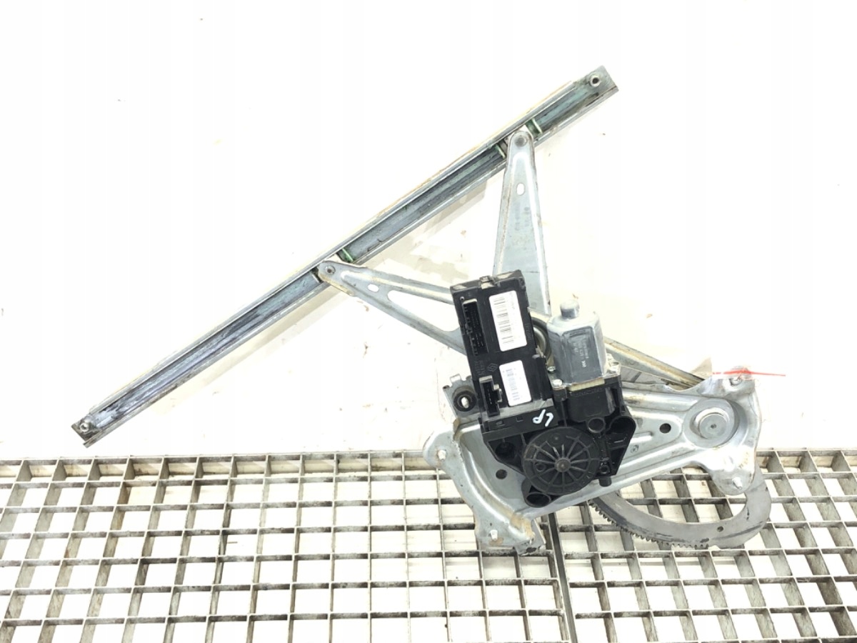 PODNOŚNIK SZYBY LEWY PRZÓD RENAULT FLUENCE 807310699R Sedan/Limuzyna