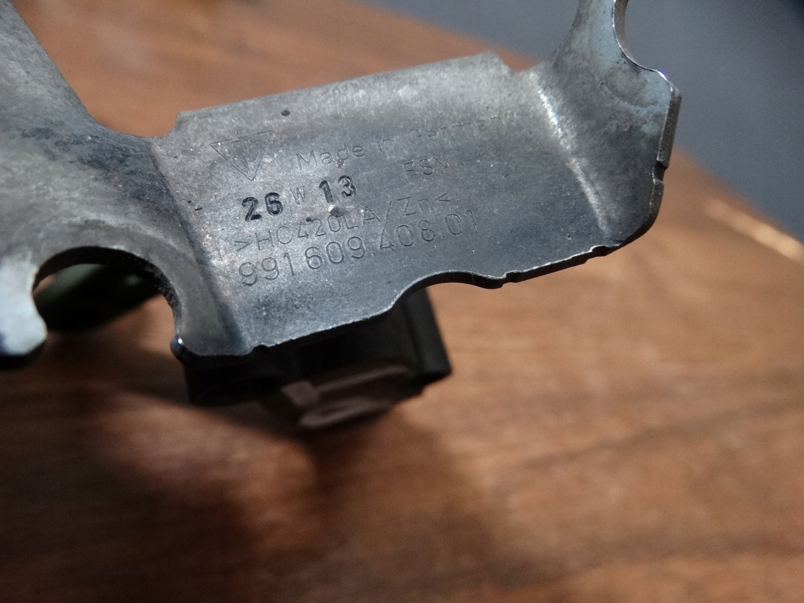 SENSOR SCHALTER NIVEAUREGELUNG LICHTE HINTEN RECHTS PORSCHE 991 1