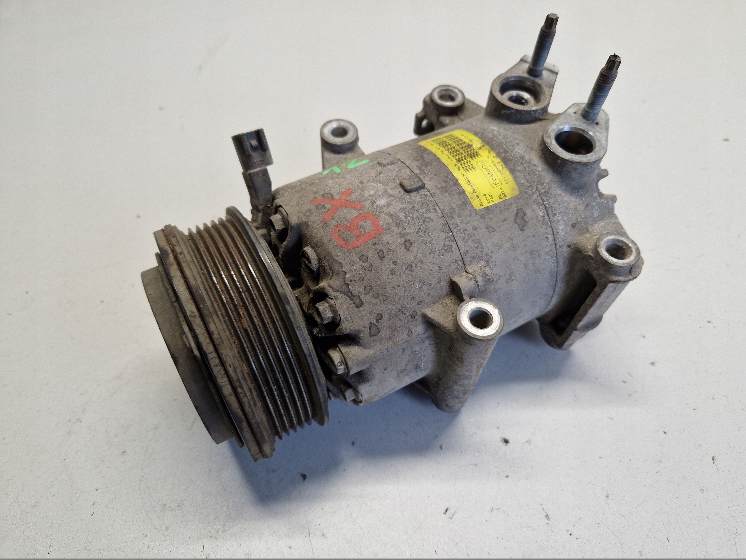 КОМПРЕССОР КОНДИЦИОНЕРА FORD AV11-19D629-BA