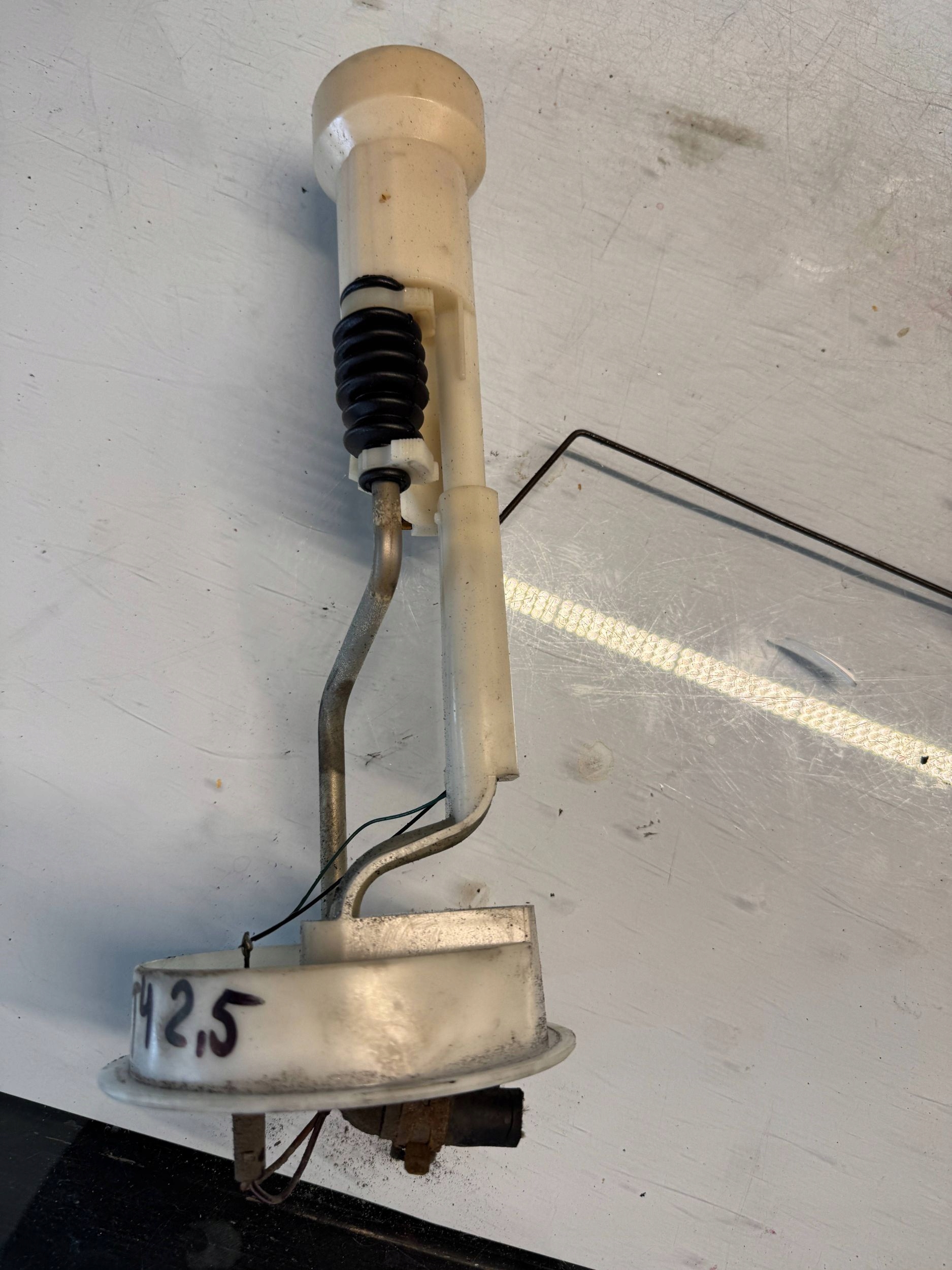 VW T4 POMPKA POMPA PALIWA PŁYWAK WSKAŹNIK POZIOMU 701919183A