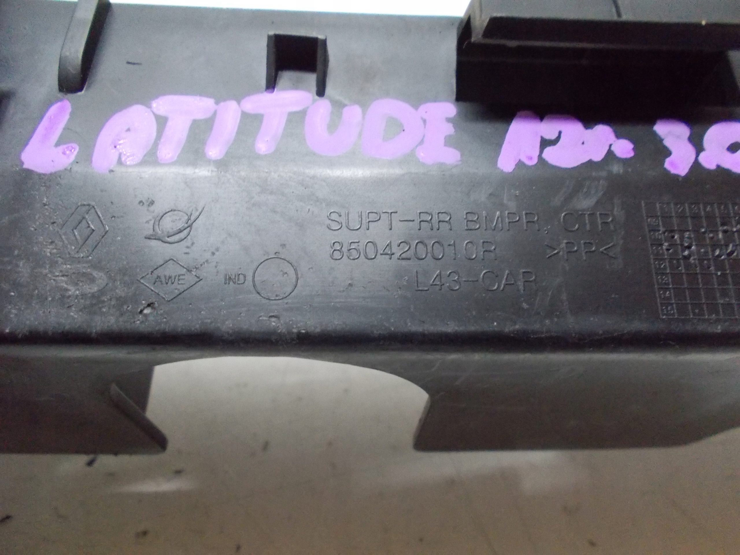RENAULT LATITUDE 3.0 DCI 12R bumper bracket rear part 850420010R