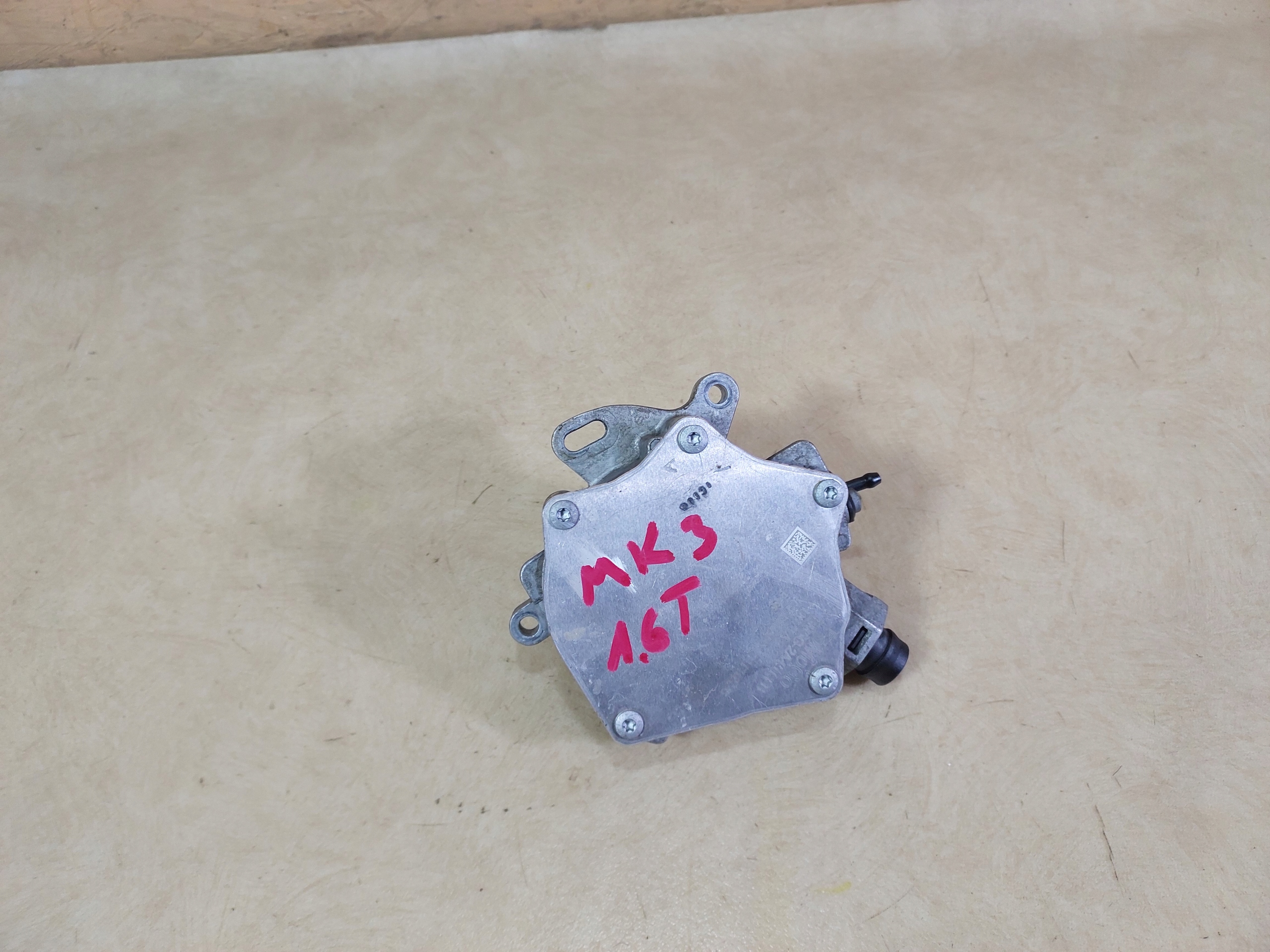 BM5G2A451FB - FOCUS MK3 VOLVO 1.6 ECOBOOST ВАКУУМНИЙ НАСОС