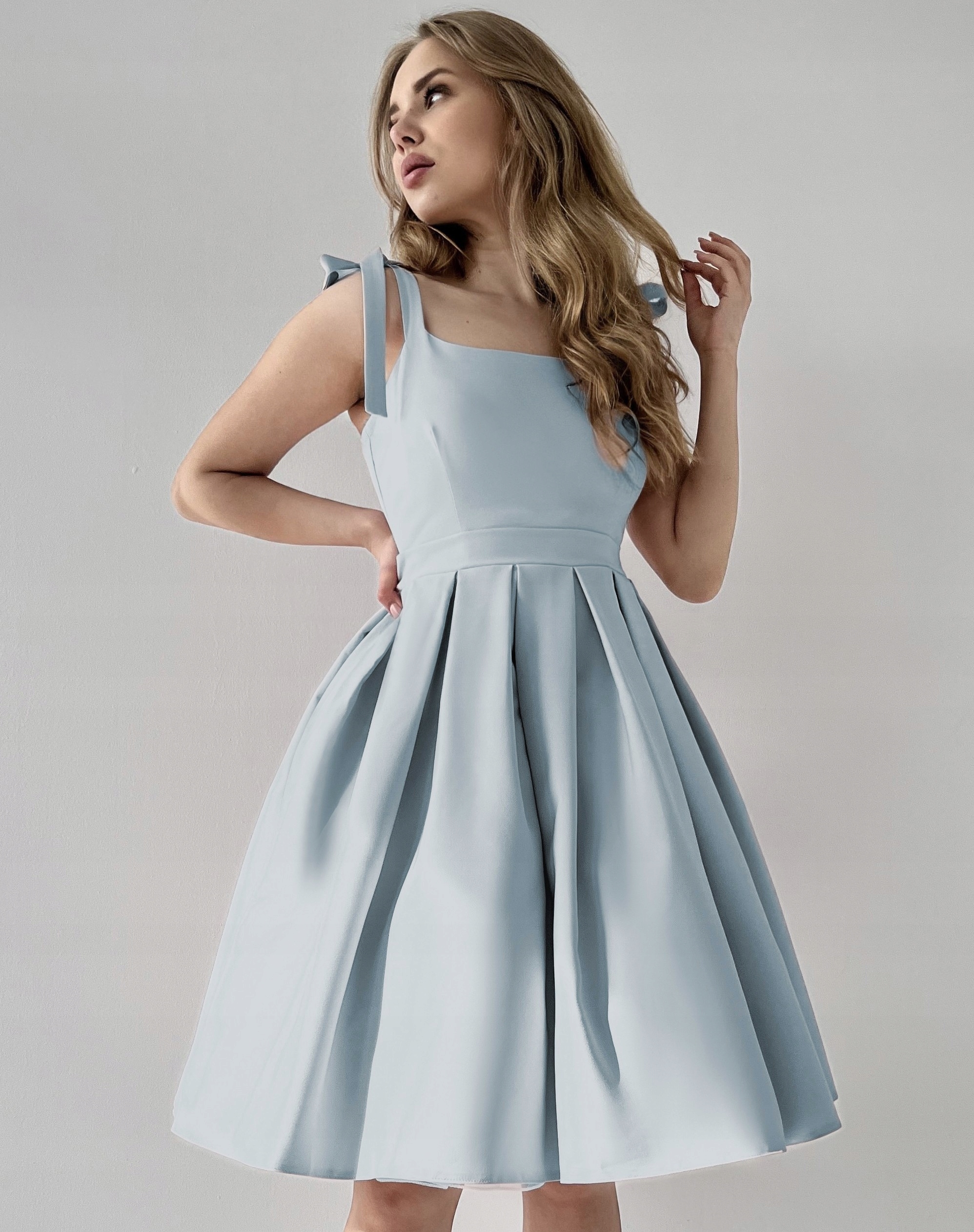 Sukienka błękitna BABY BLUE rozkloszowana pin up plisowana na wesele midi u Rozmiar 34