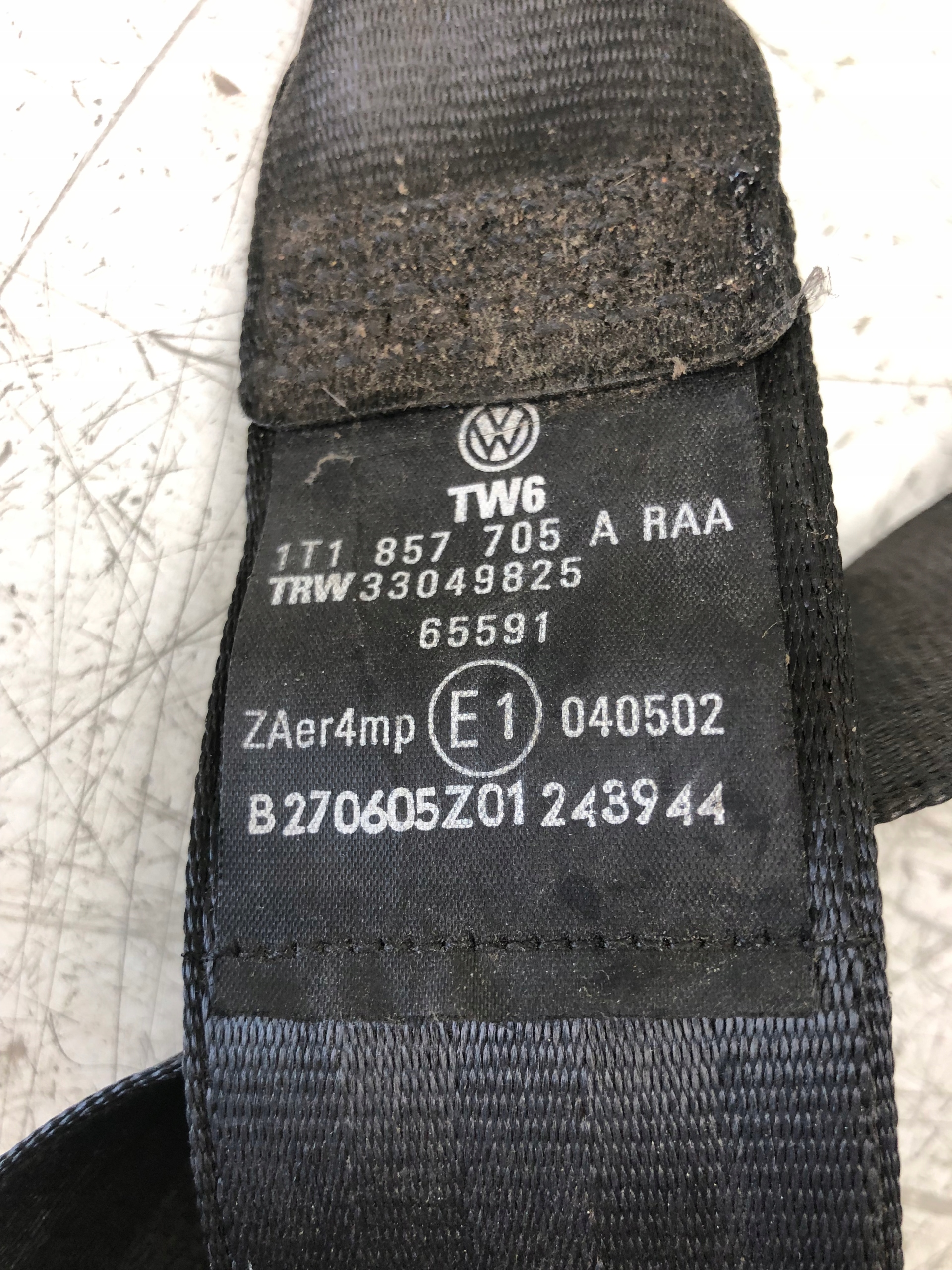 tension belt safety left front TOURAN 1T1857705A