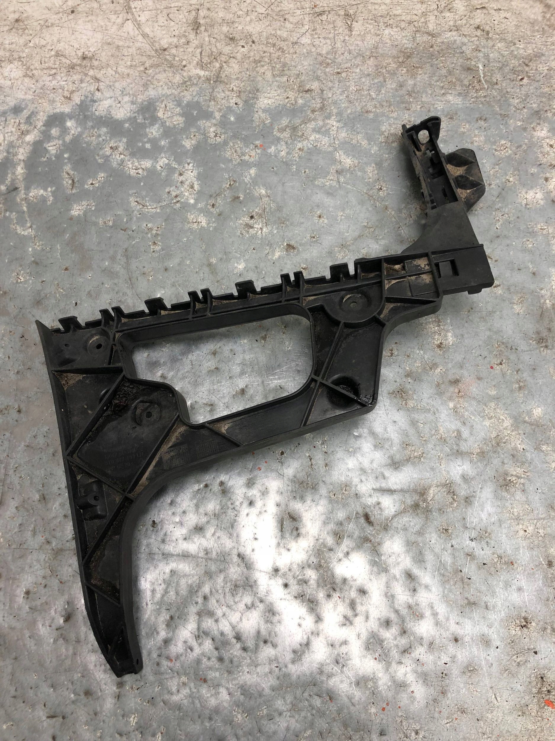 bumper bracket left rear part AUDI A5 8T0807453 8T0807889