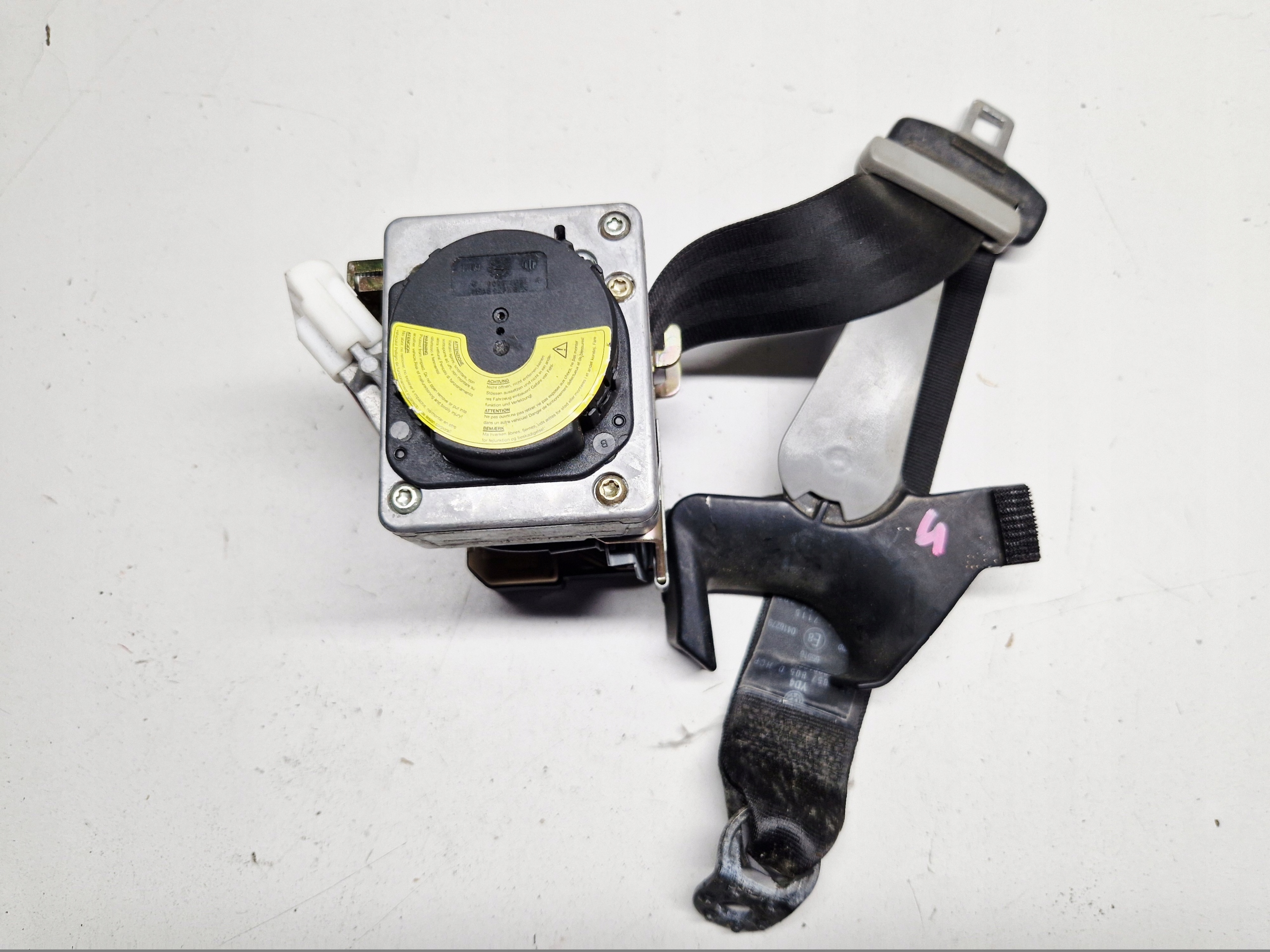 Gurten links heck VOLKSWAGEN PASSAT B5 3B9857805D