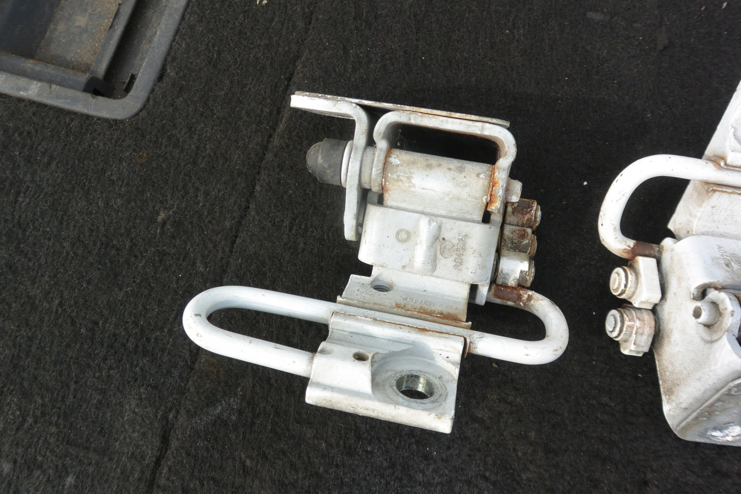 hinge door front rear part VW PASSAT CC LIFT LC9A