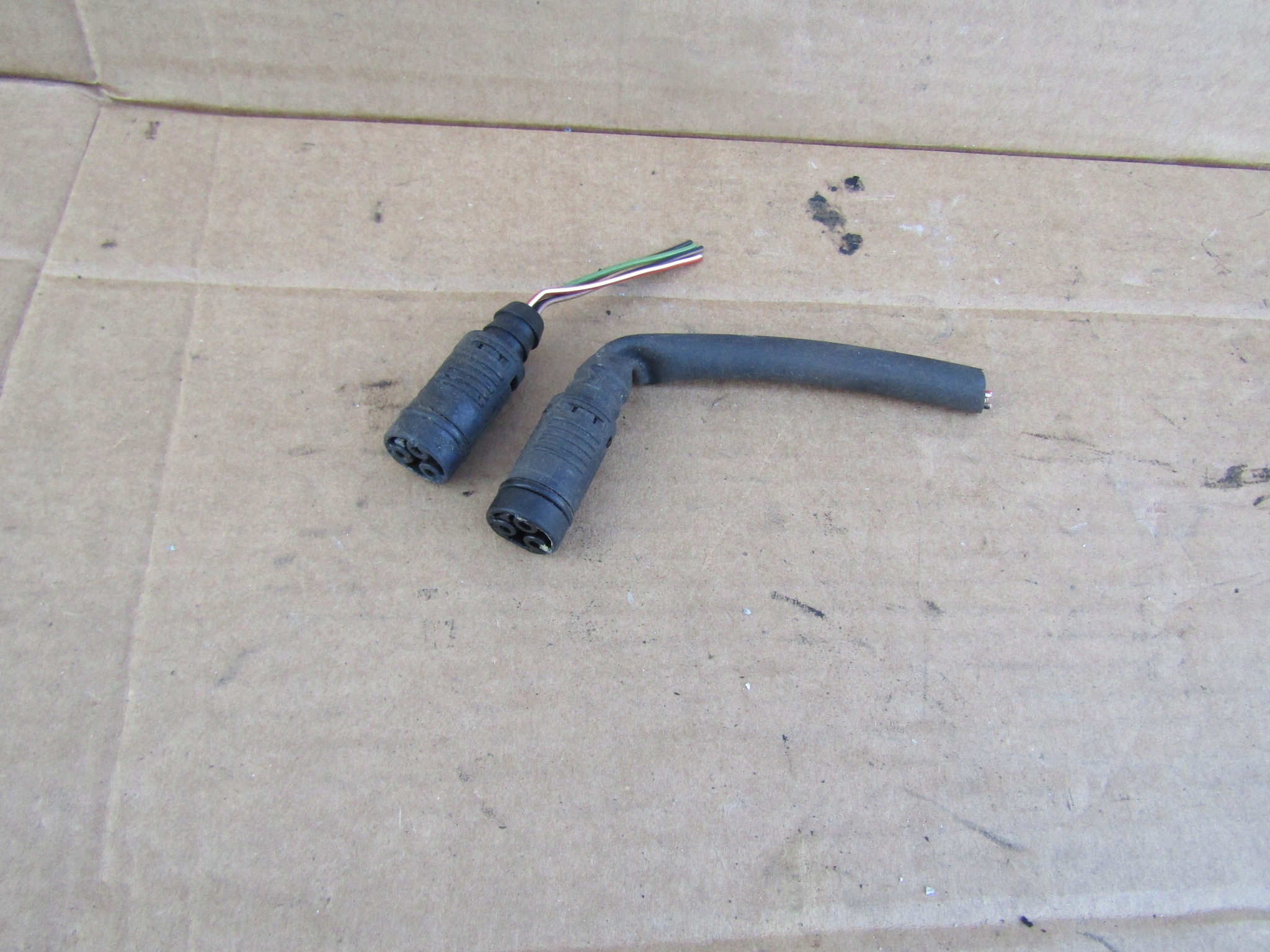 3 MERCEDES W124 KOSTKA WTYCZKA SILOWNIKA CENTRALNY ZAMEK DRZWI 4 kable