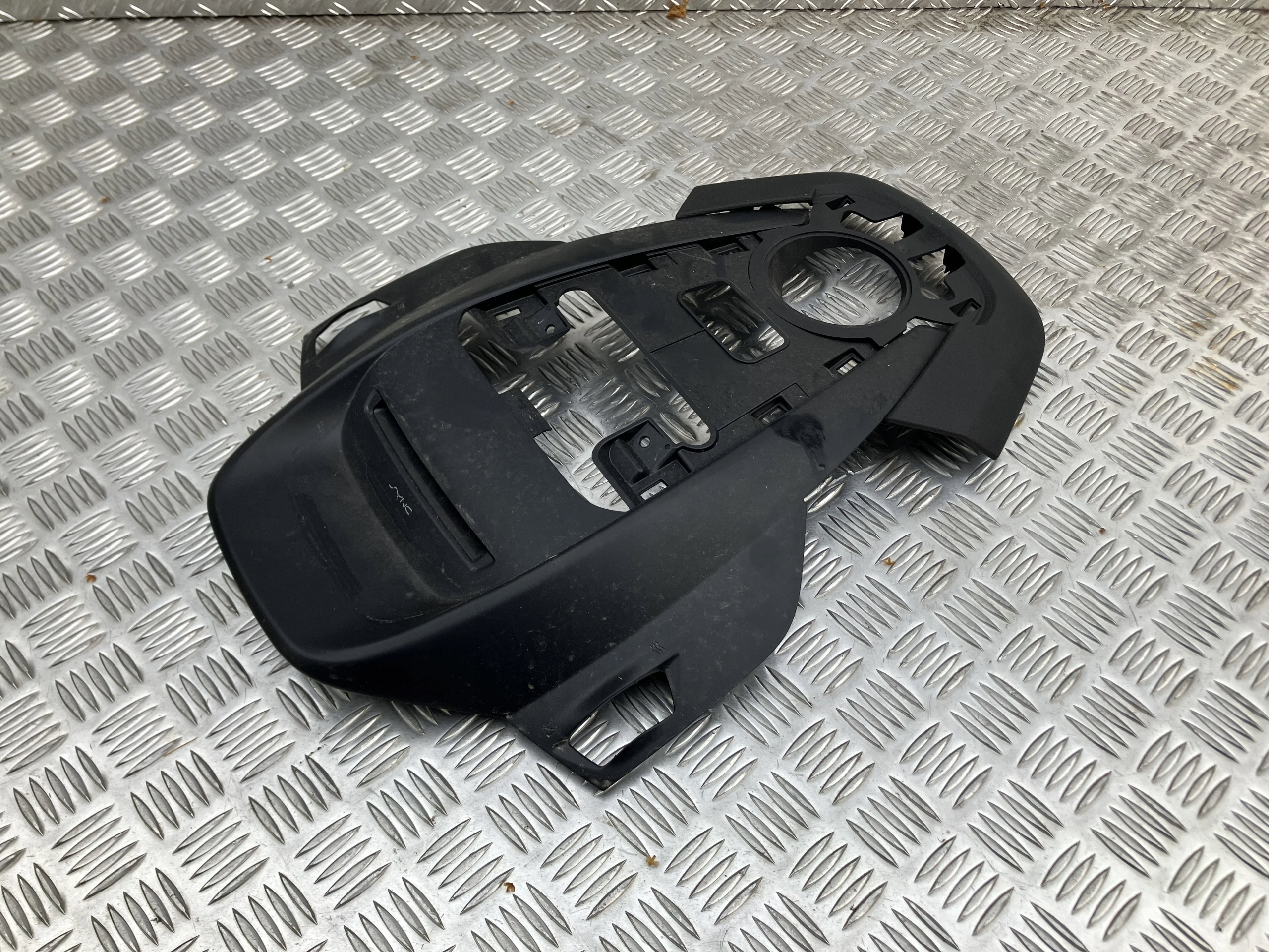 РАМКА ОФОРМЛЕННЯ КАБІНИ ДАШОК FORD KUGA Mk2 13-