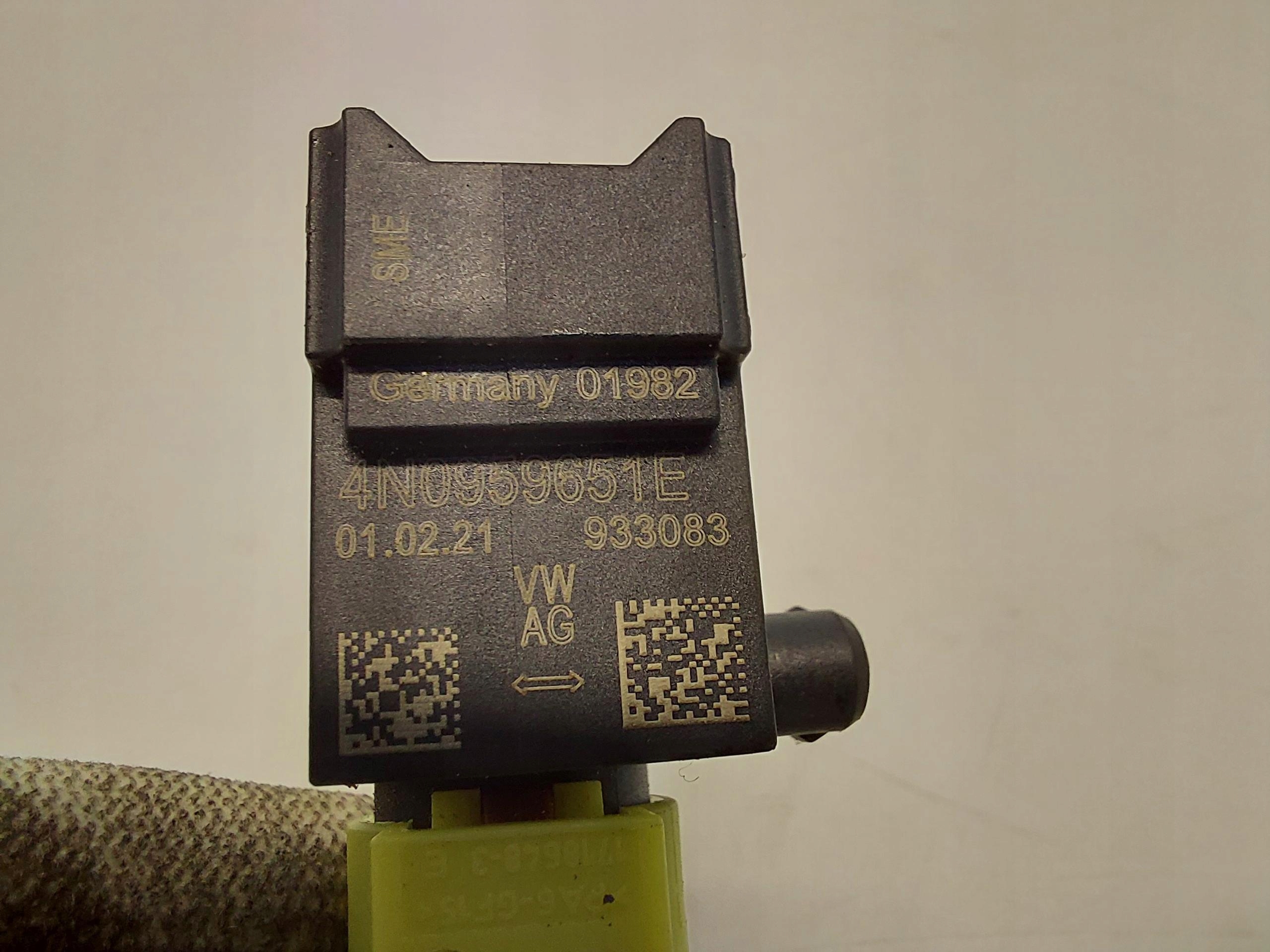 Porsche Taycan 4S 9J1 2021 Crashsensor Drucksensor 4N0959651E