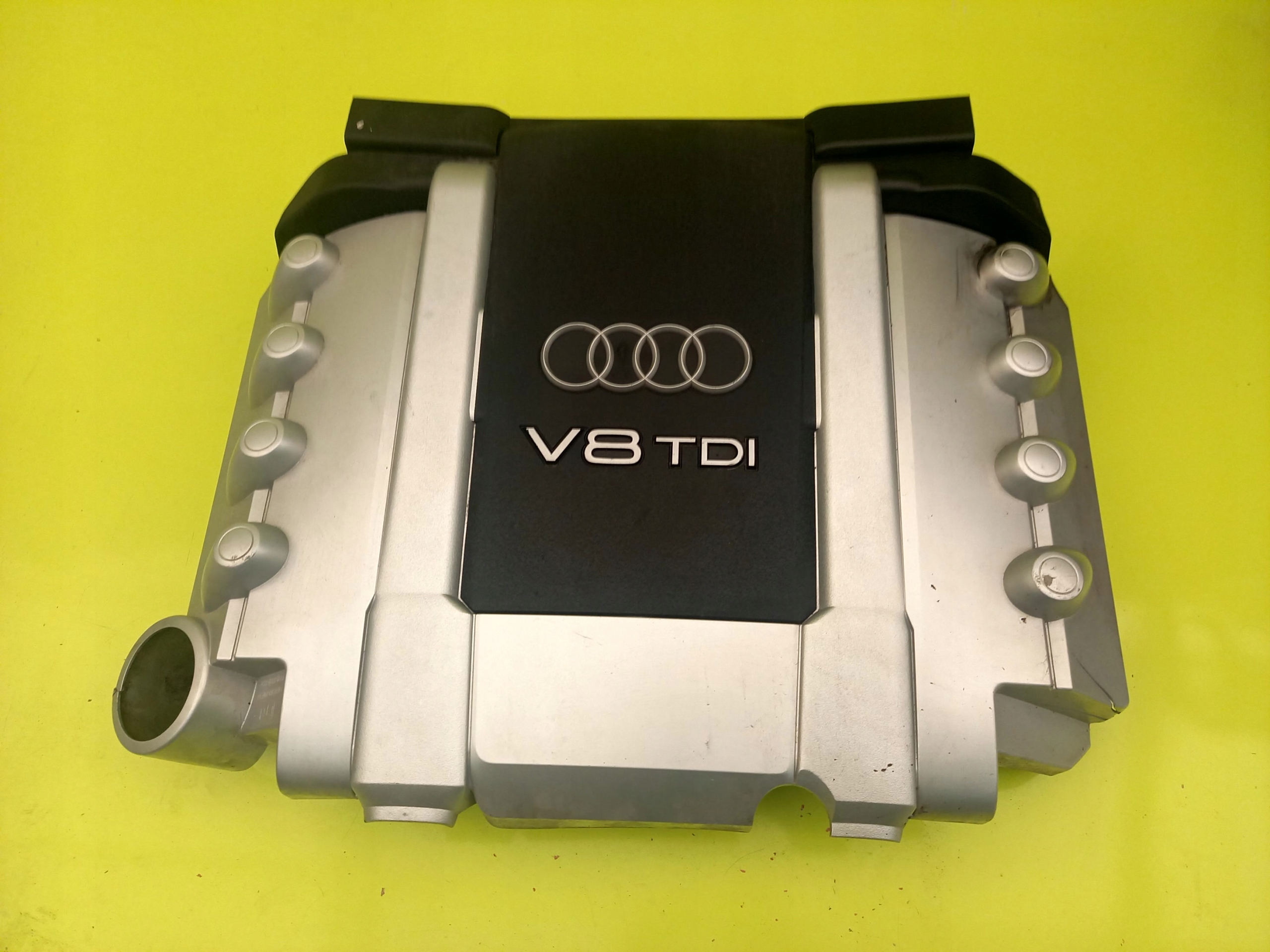 защита крышка Двигателя 4.0 tdi Audi A8 D3 03R