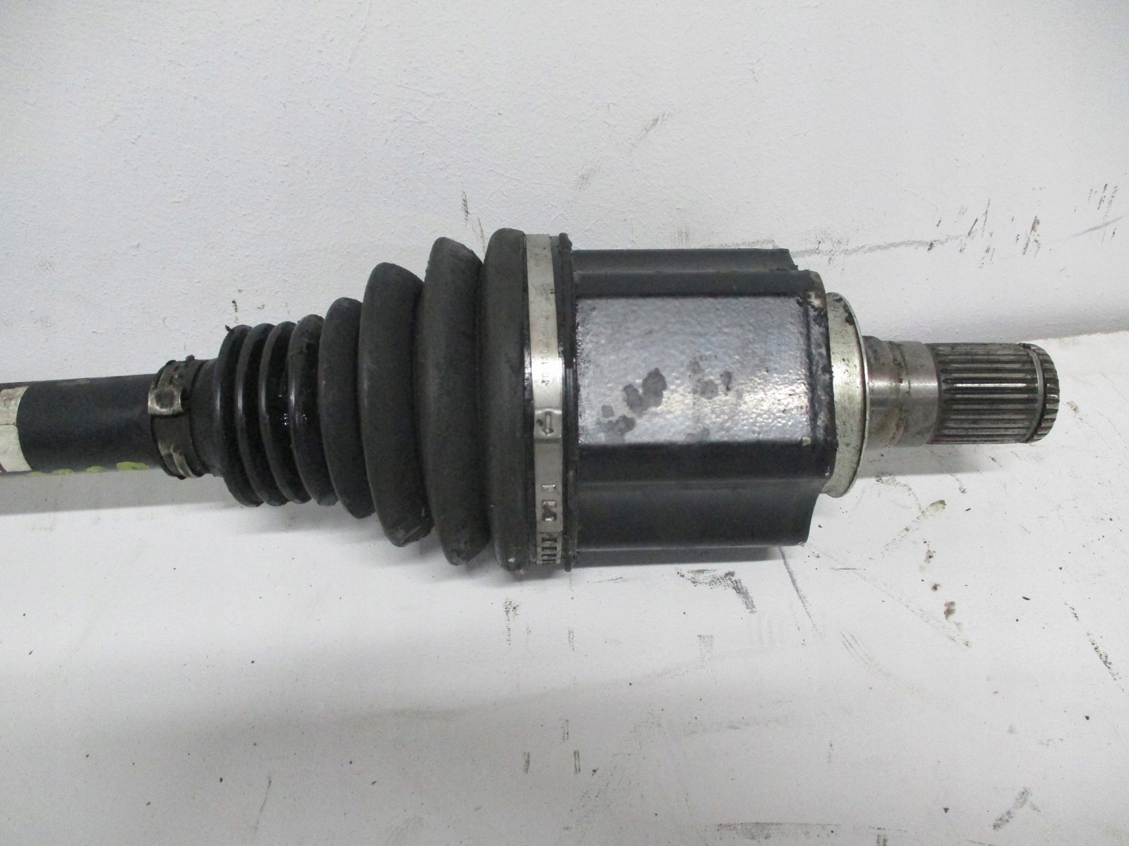 Antriebswelle RANGE ROVER EVOQUE 2,0CRD EJ323B437CB links