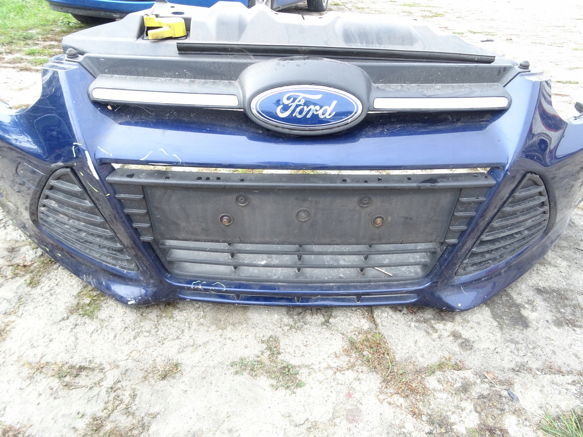 FORD FOCUS MK3 nárazník předek přední