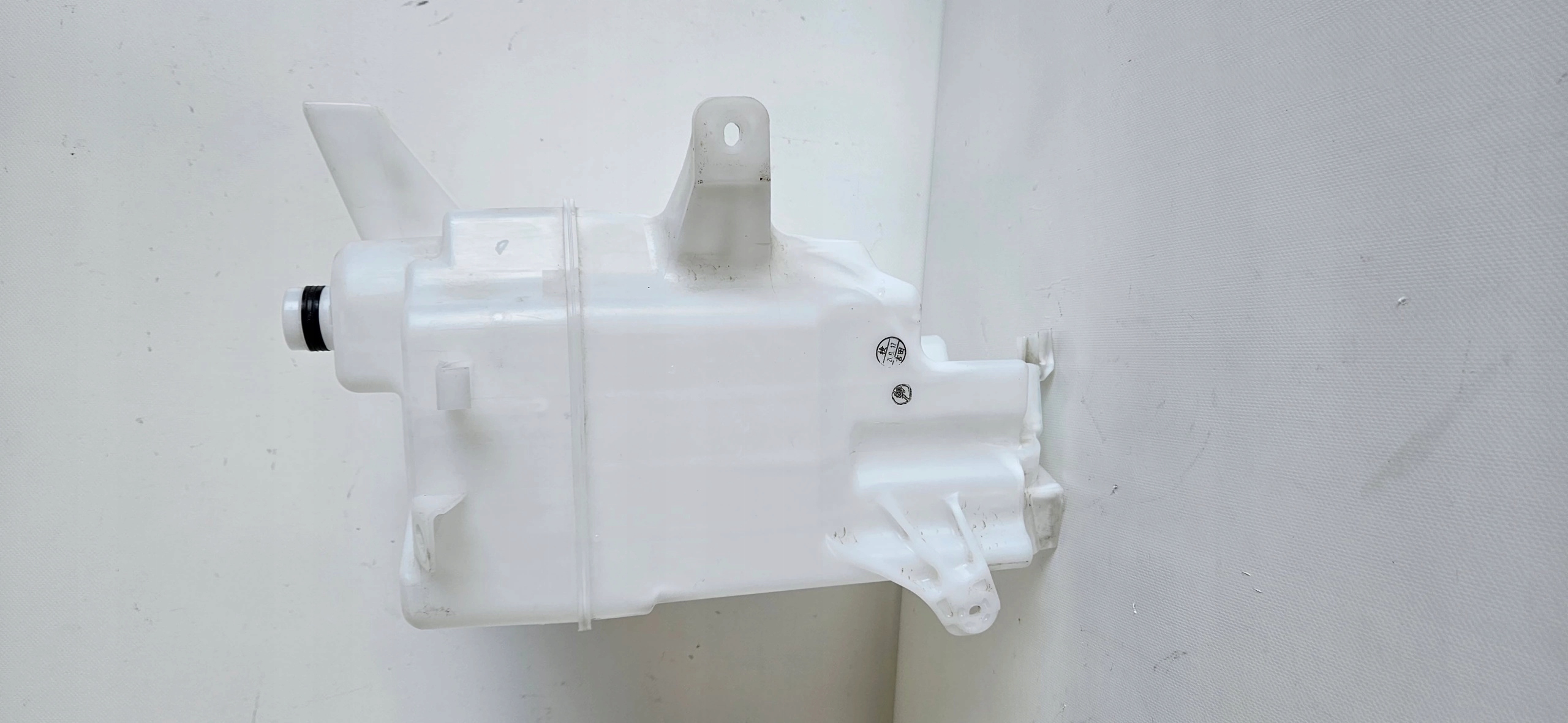 washer fluid tank LEXUS NX 060851-511 ORYG