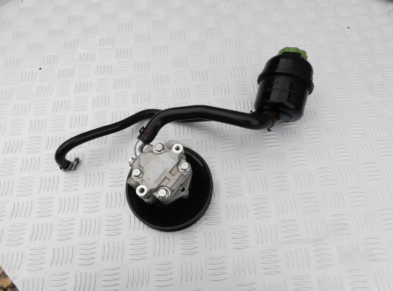 servo pump z wezem kolkiem komplet VW Crafter 2.5 TDI SPRAWNA