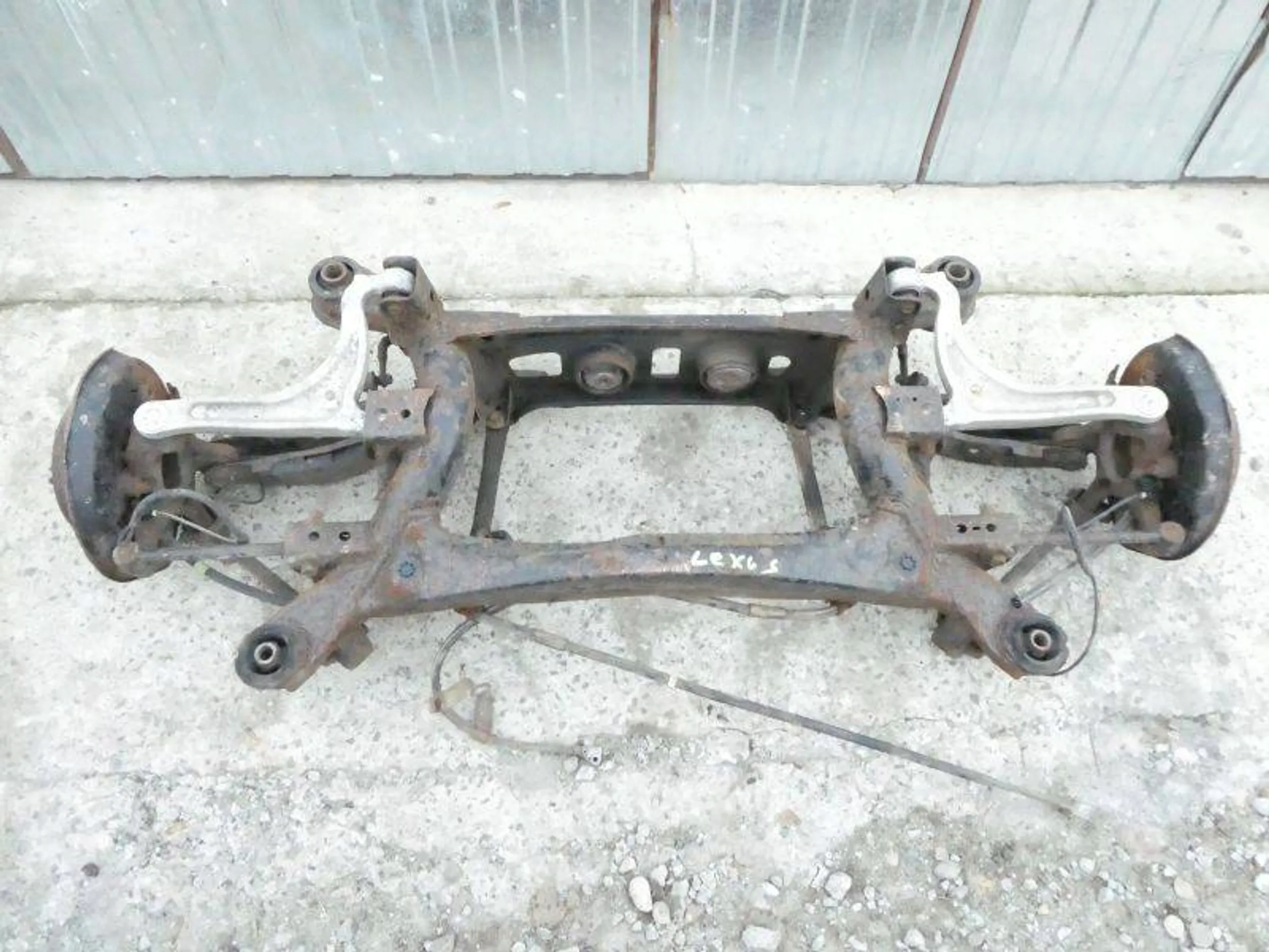 LEXUS GS300 II GS 300 BELKA TYLNA ZAWIESZENEI TYL SANKI