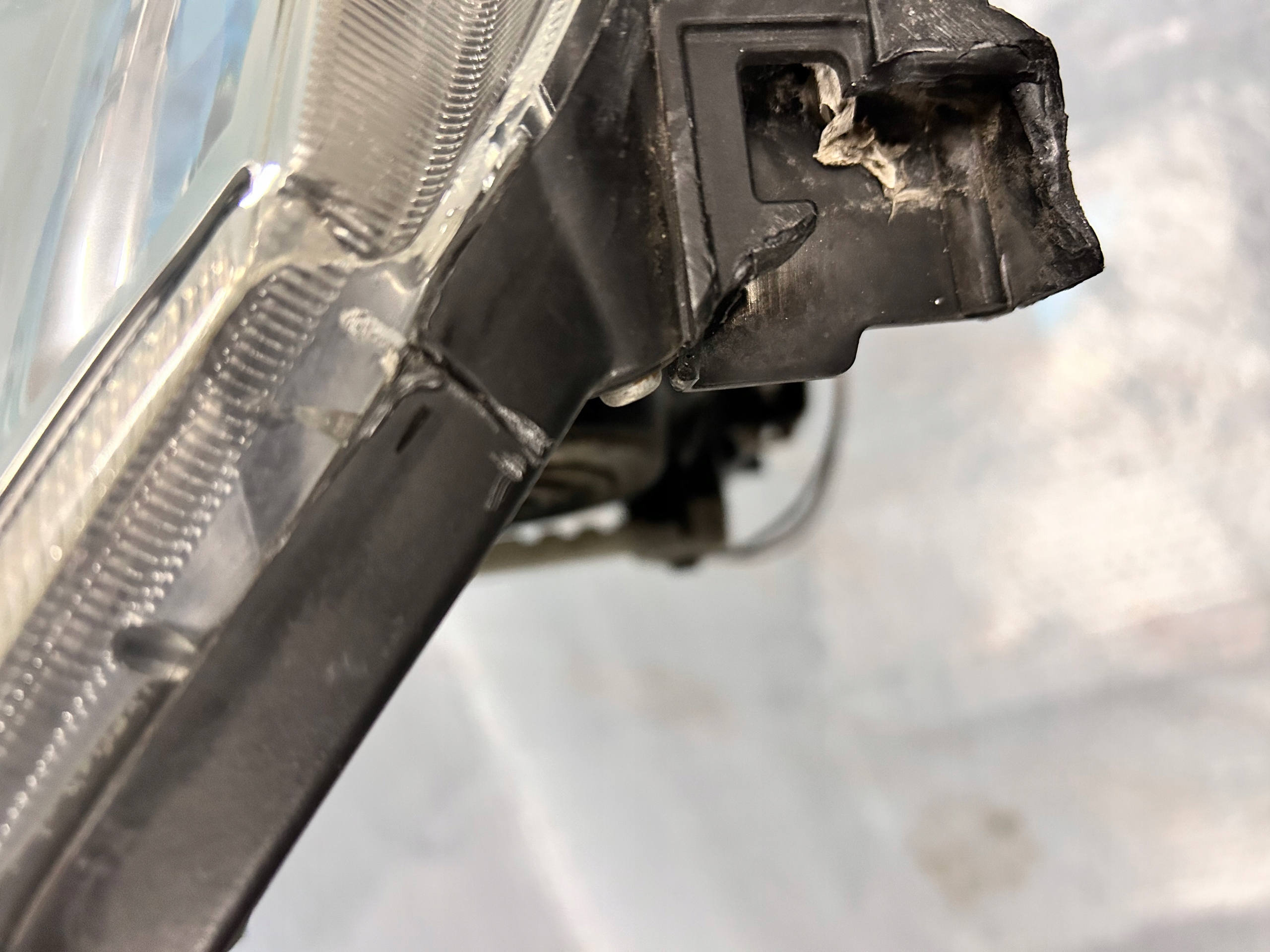 REFLEKTOR right TOYOTA RAV4 III LIFT nr.00