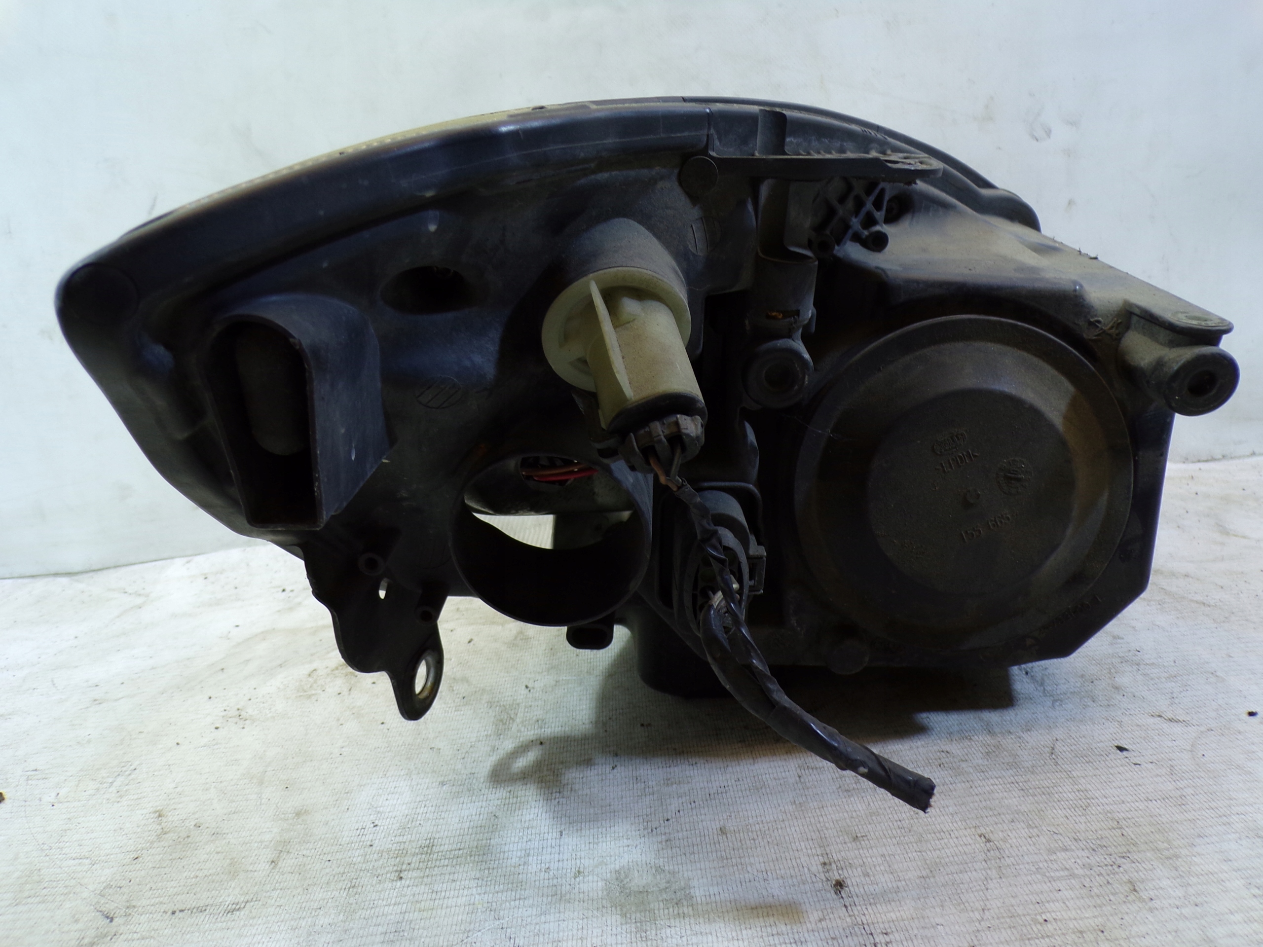 light front front left SKODA ROOMSTER (1) (K)